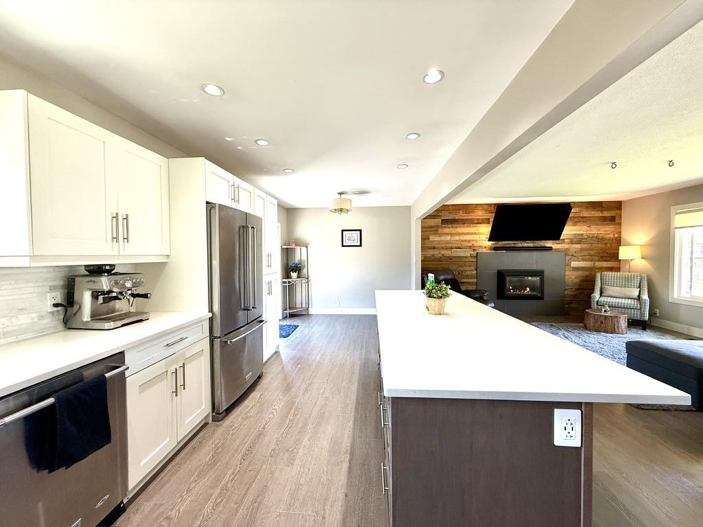1820 CEDAR DRIVE