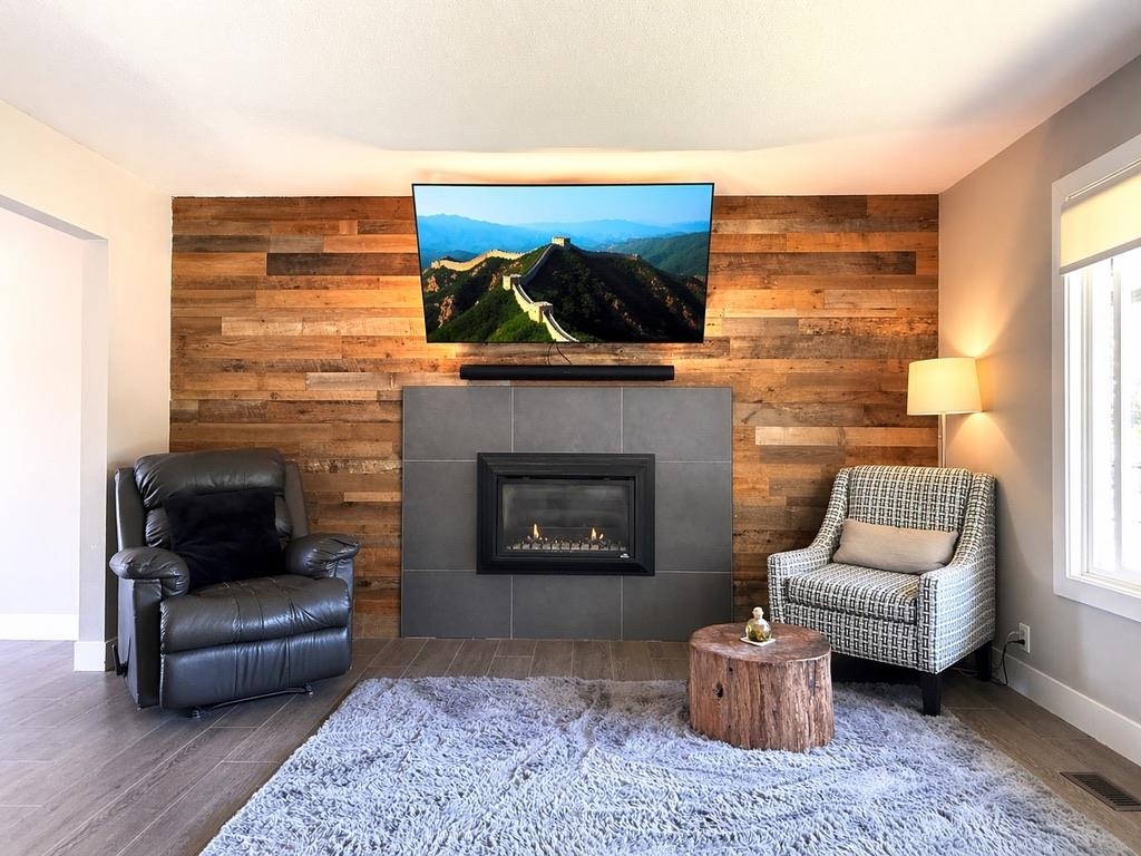 1820 CEDAR DRIVE
