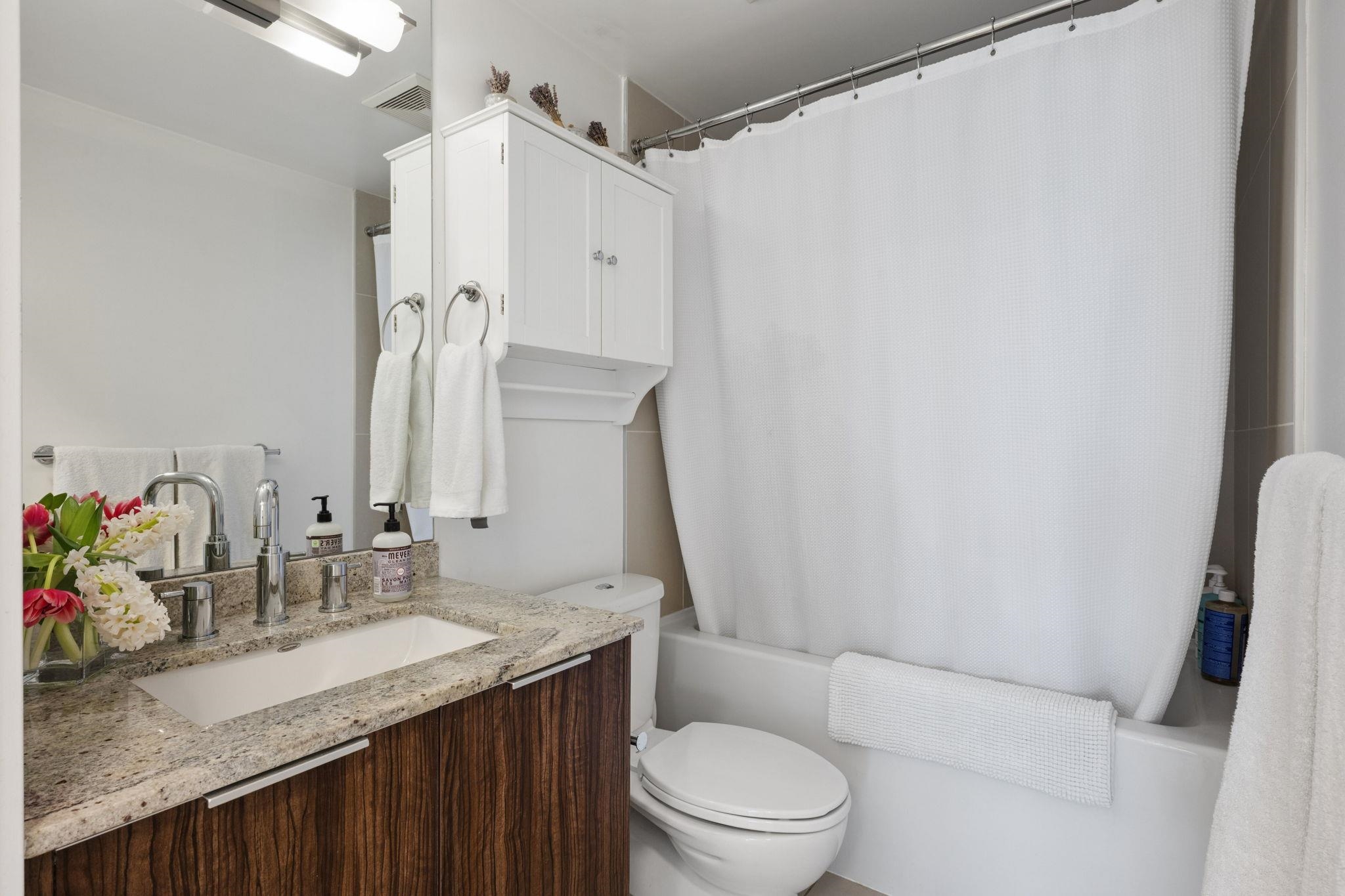 1906 1088 RICHARDS STREET
