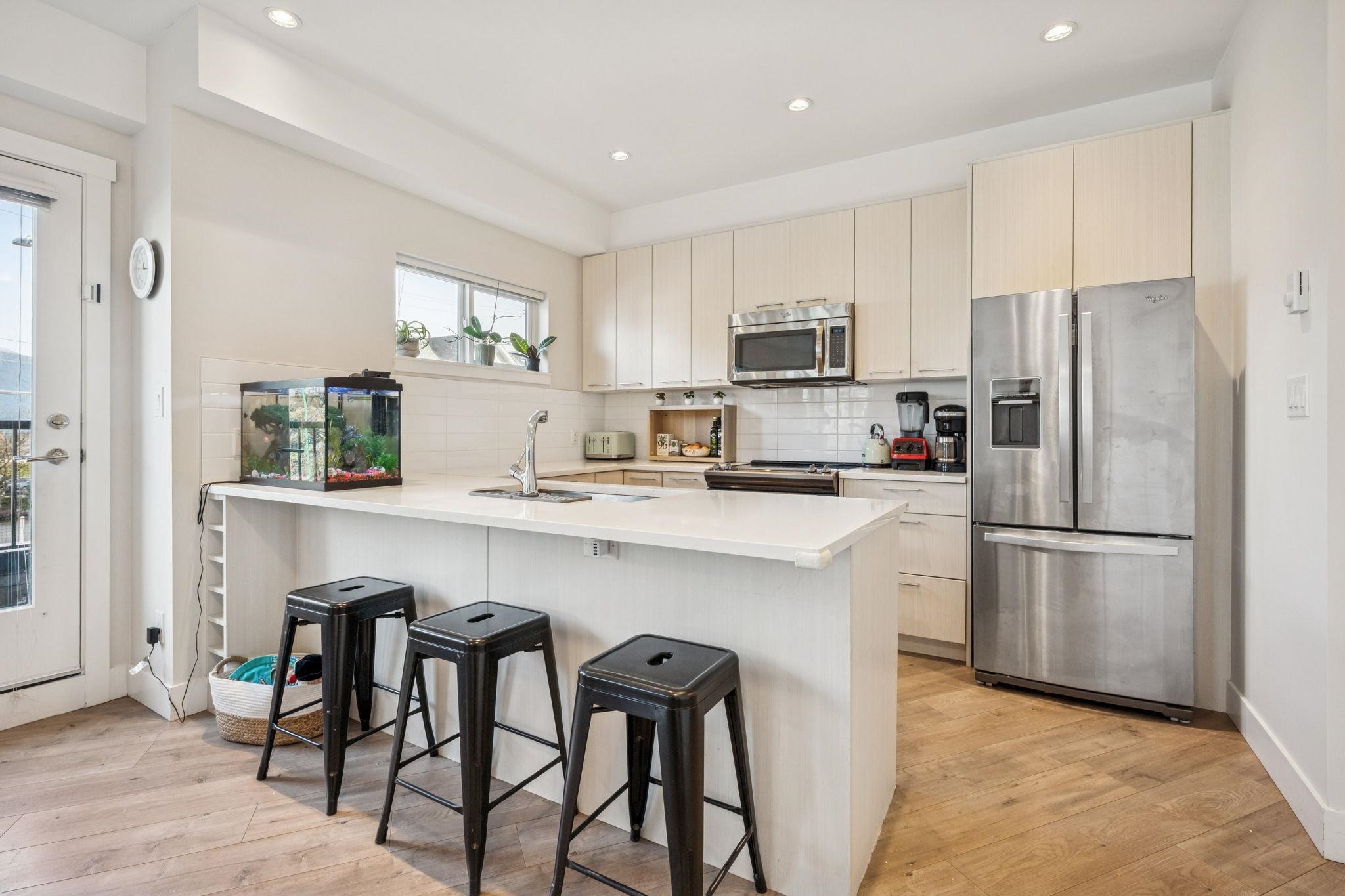 205 7180 BARNET ROAD Unit: 205
