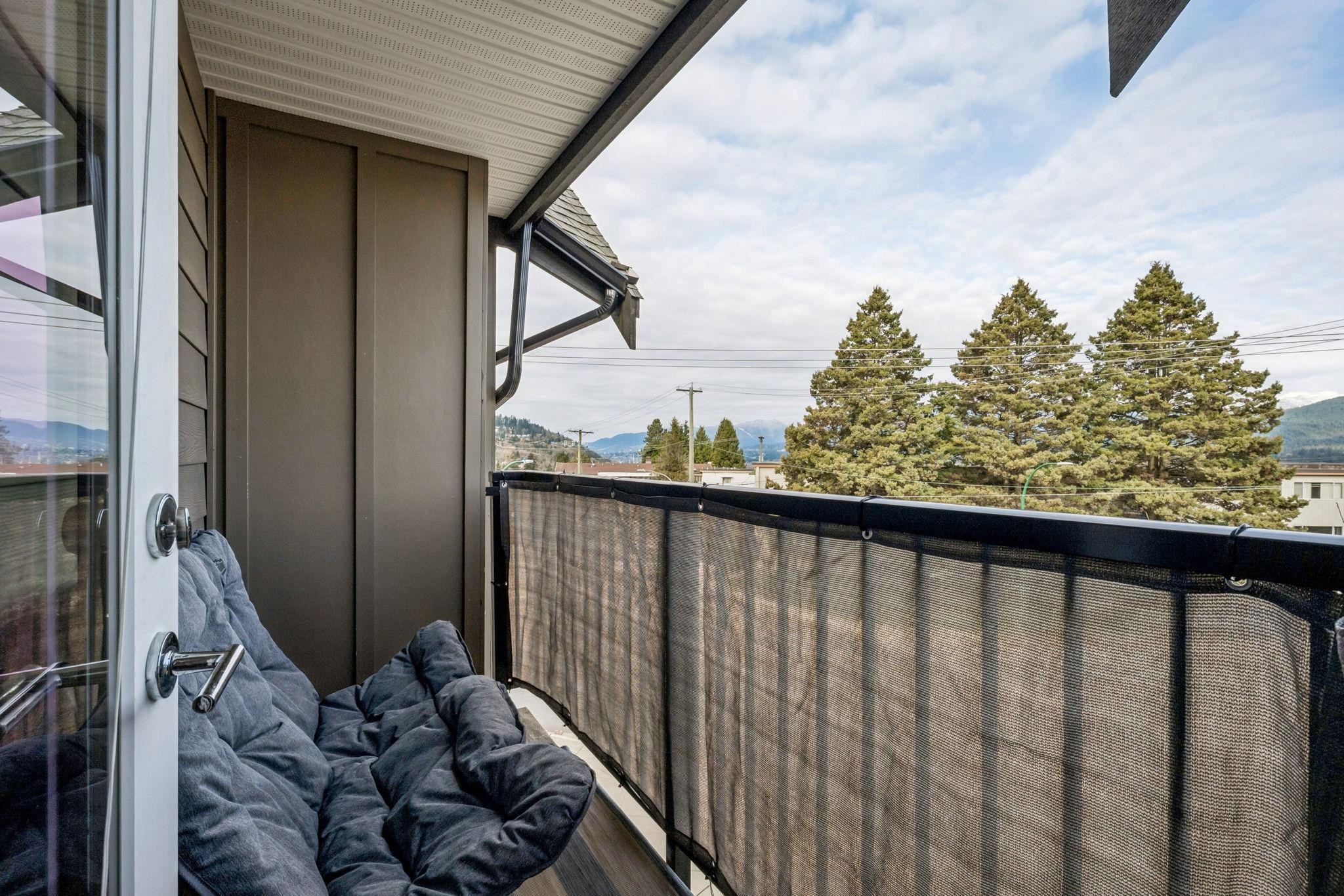 205 7180 BARNET ROAD Unit: 205