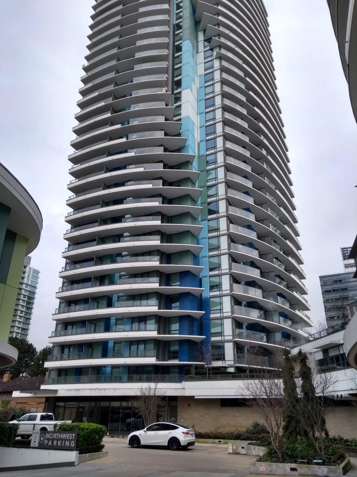 2004 8189 CAMBIE STREET Unit: 2004