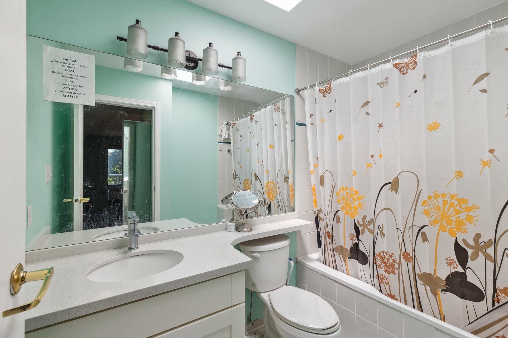 309 7368 ROYAL OAK AVENUE Unit: 309