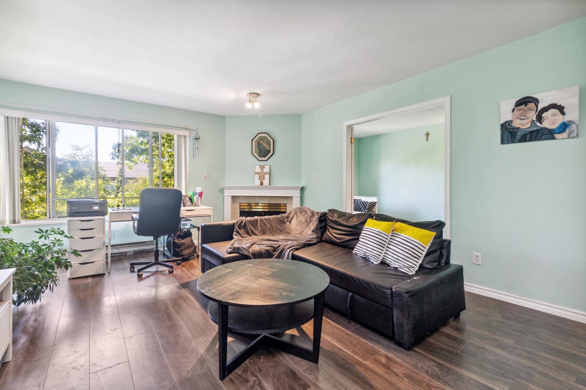 309 7368 ROYAL OAK AVENUE Unit: 309