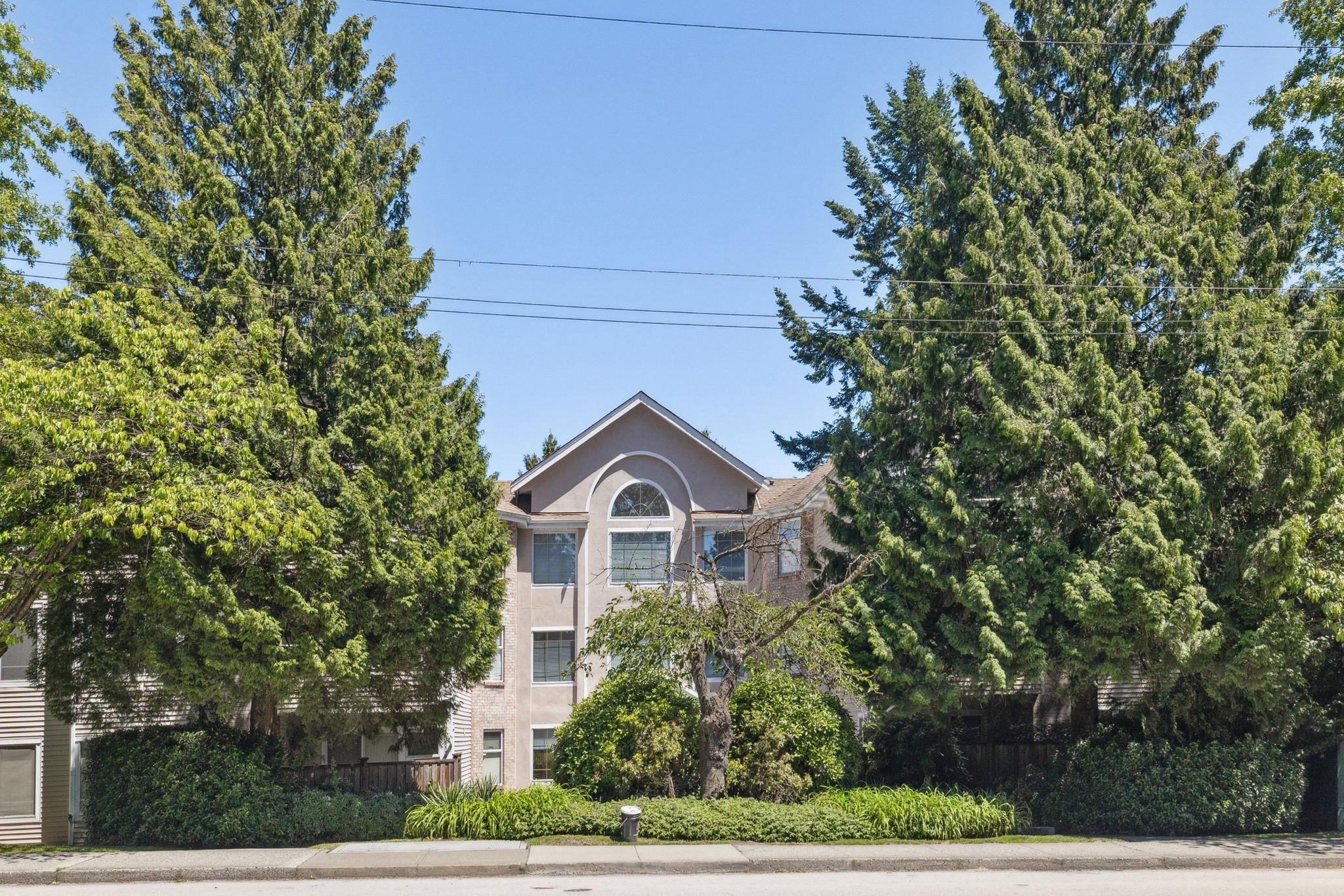 309 7368 ROYAL OAK AVENUE Unit: 309