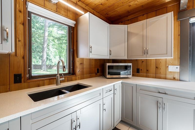 1680 COLUMBIA VALLEY ROAD