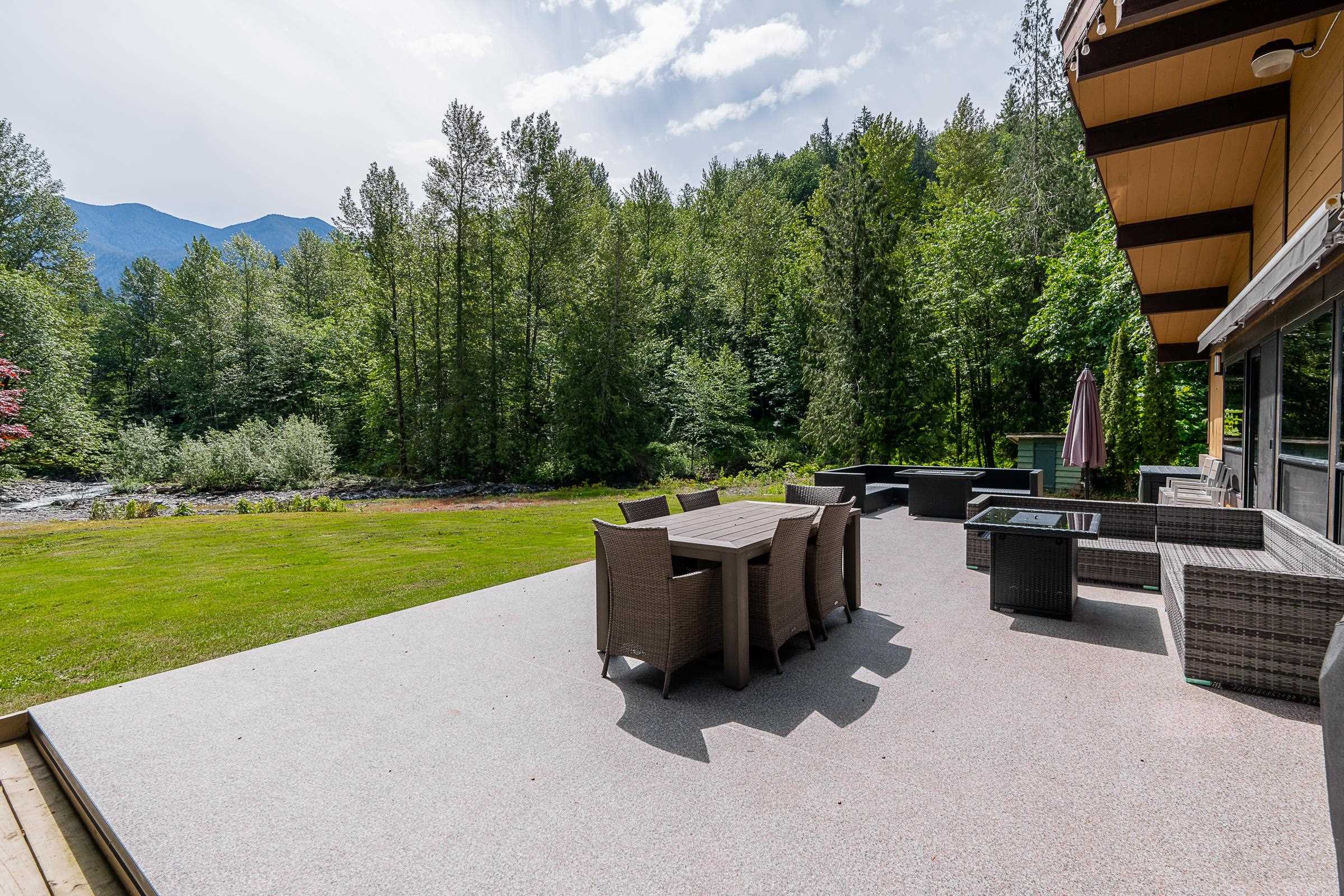 1680 COLUMBIA VALLEY ROAD