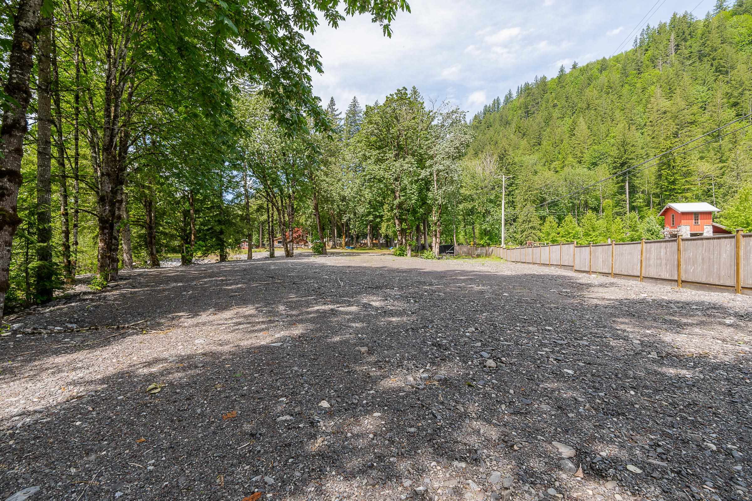 1680 COLUMBIA VALLEY ROAD