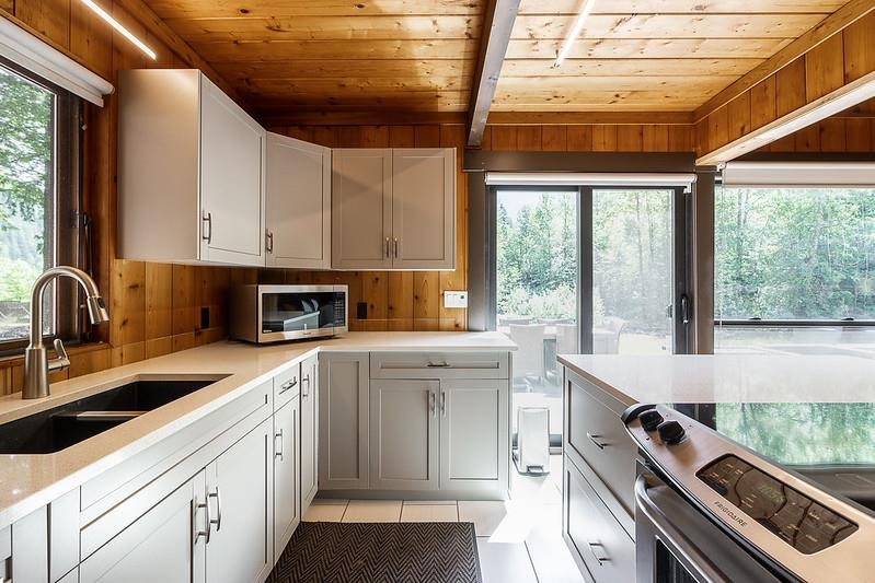 1680 COLUMBIA VALLEY ROAD