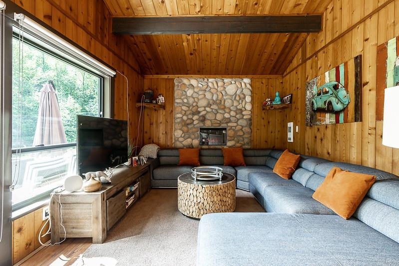 1680 COLUMBIA VALLEY ROAD