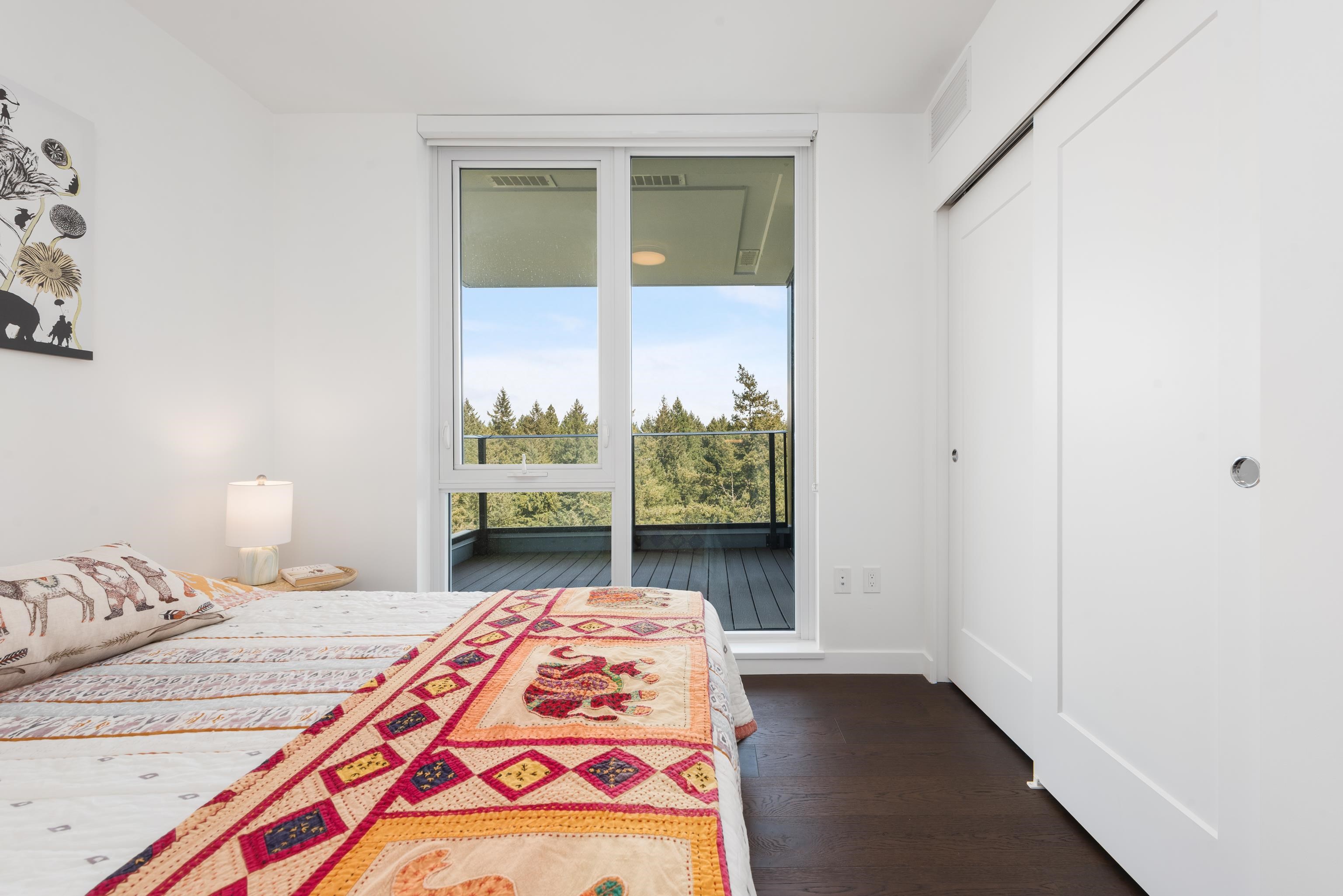 2004 5629 BIRNEY AVENUE Unit: 2004