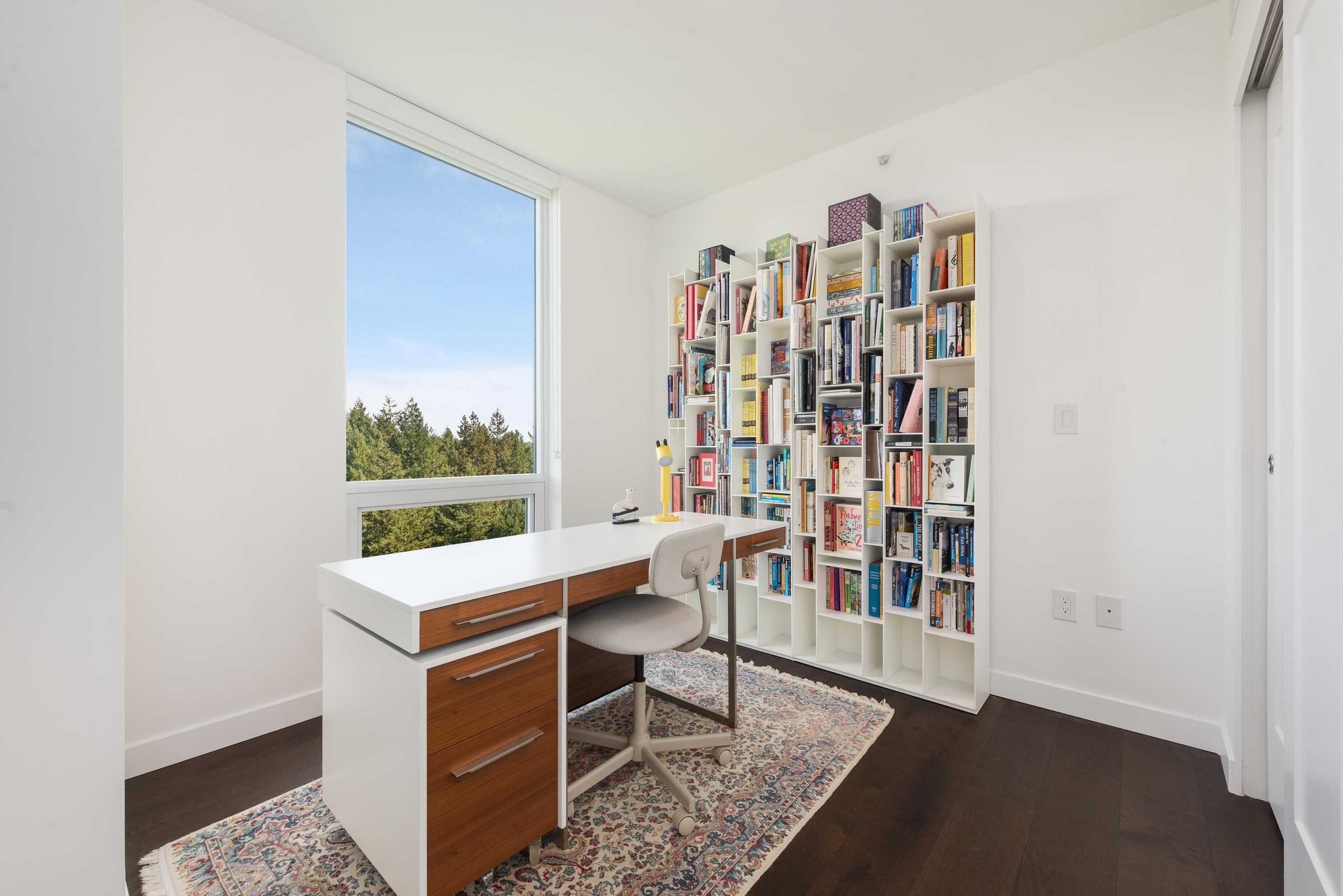 2004 5629 BIRNEY AVENUE Unit: 2004