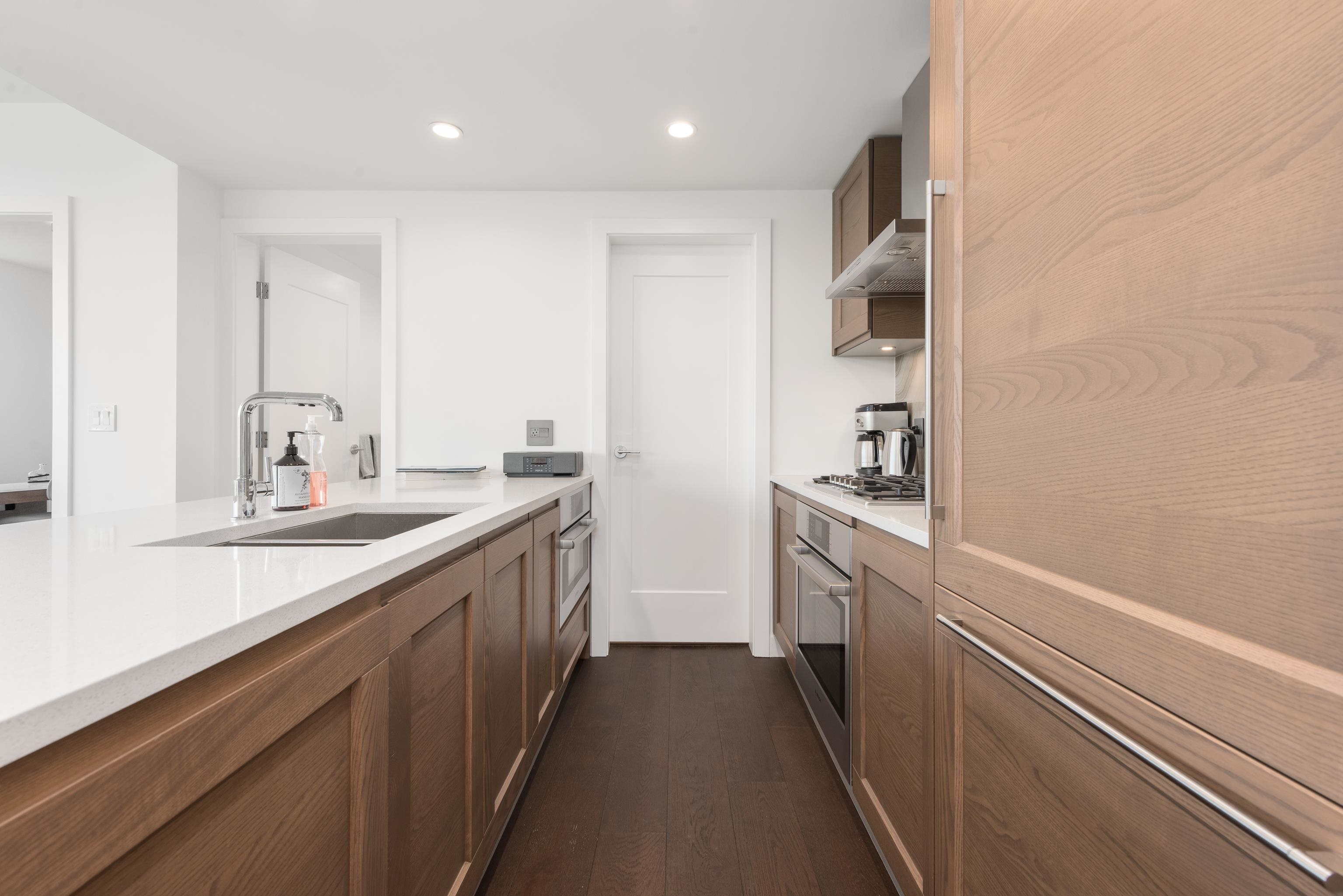 2004 5629 BIRNEY AVENUE Unit: 2004