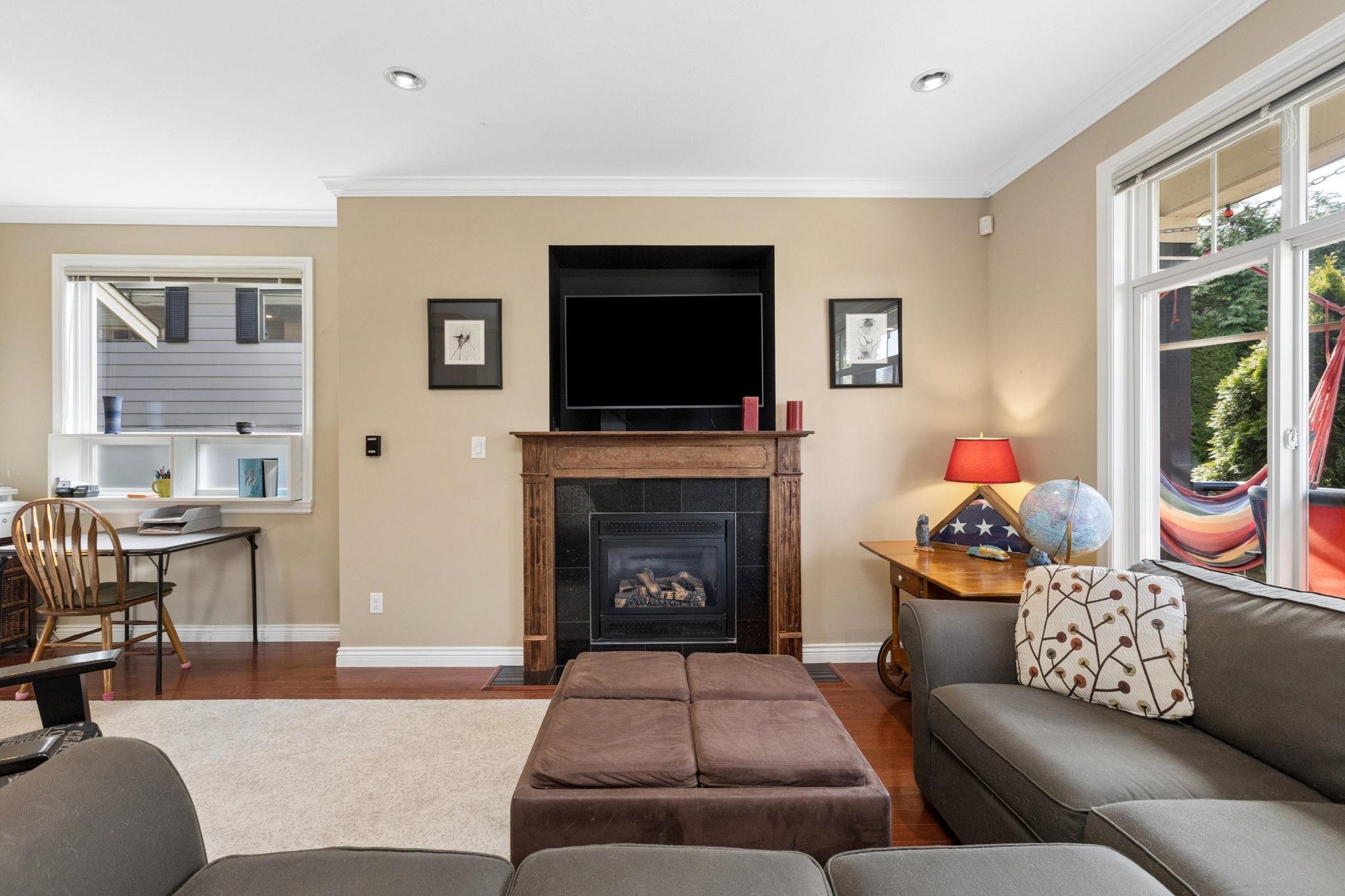 250 E 17TH STREET