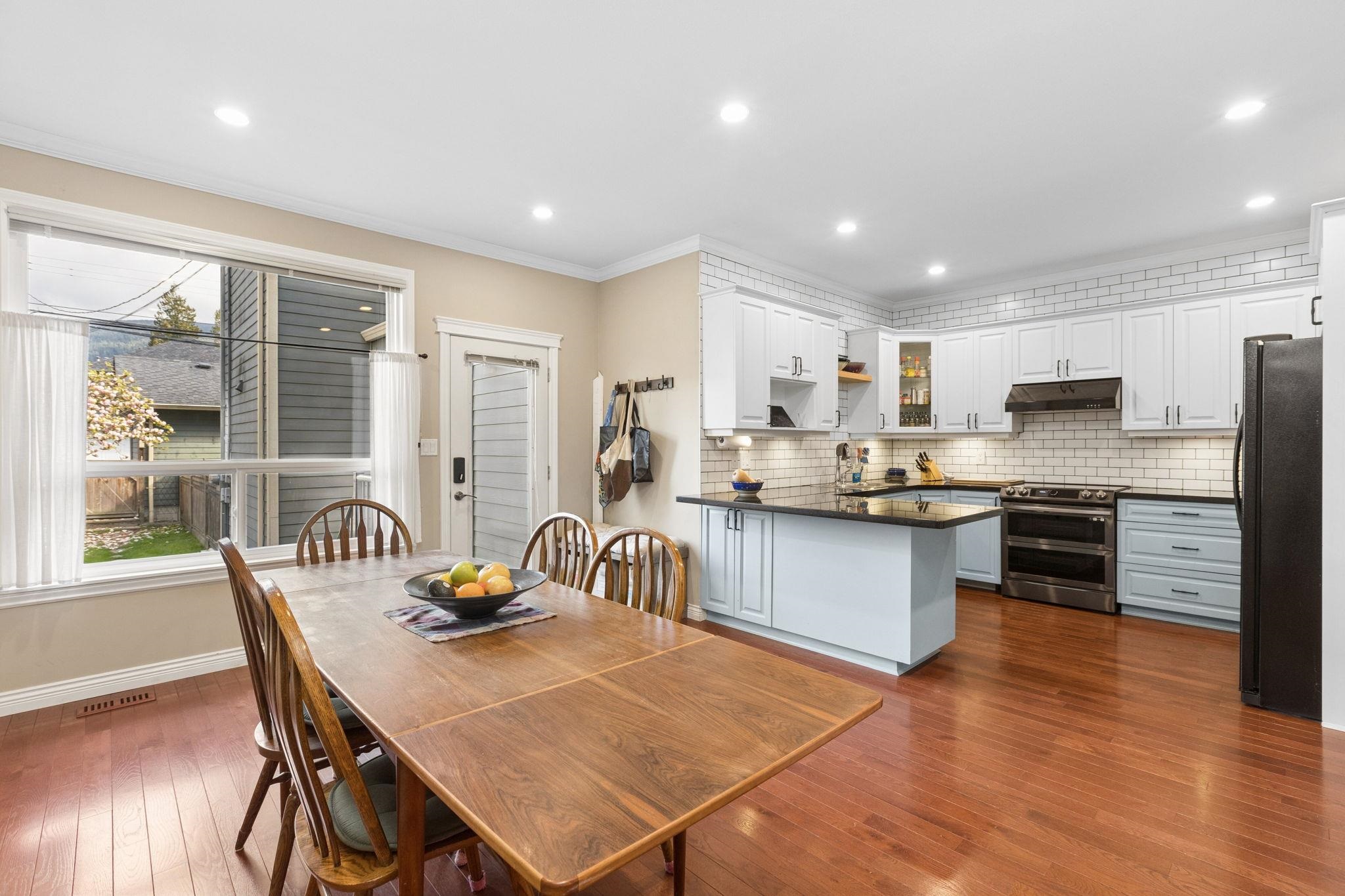 250 E 17TH STREET