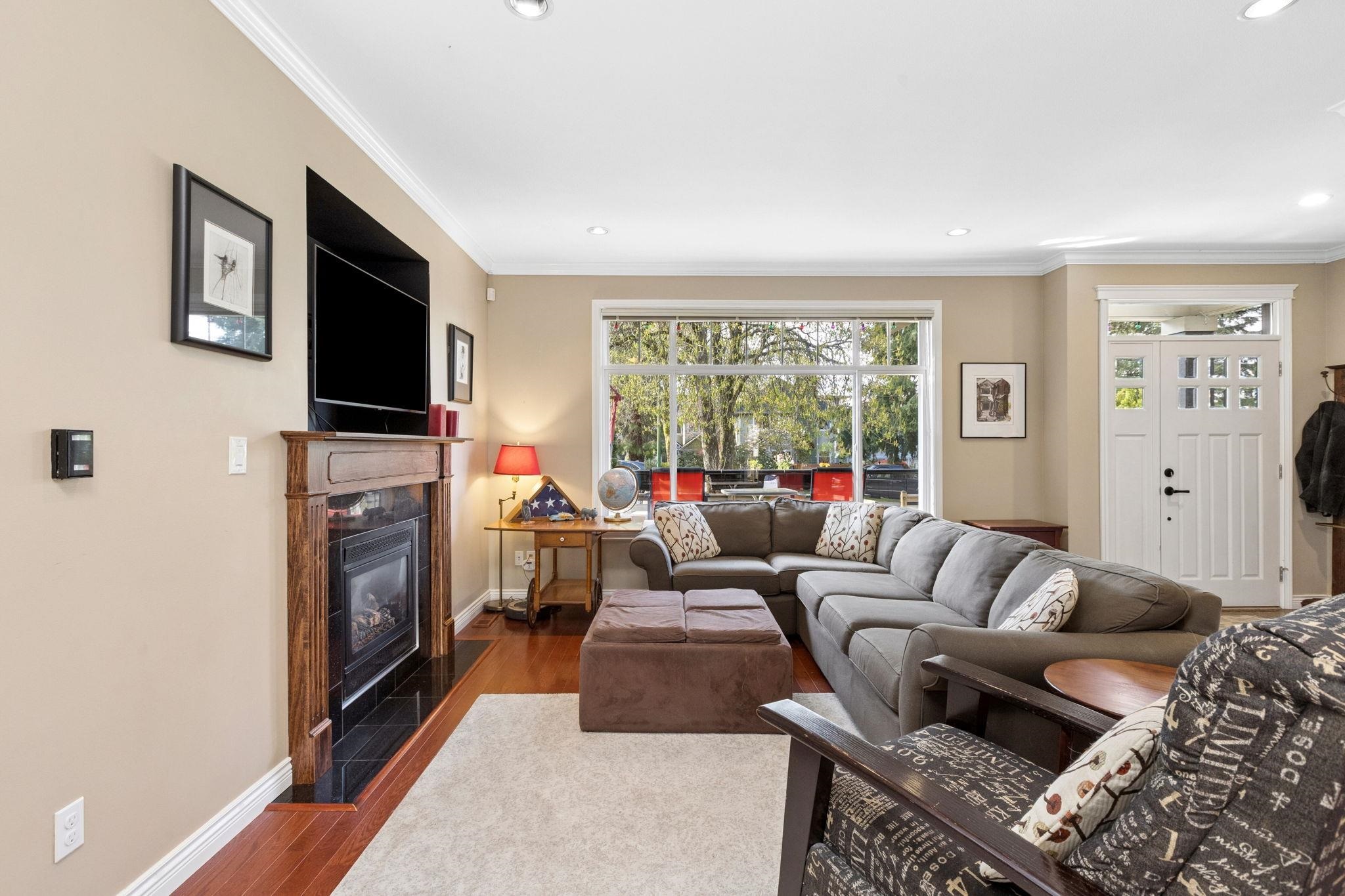 250 E 17TH STREET