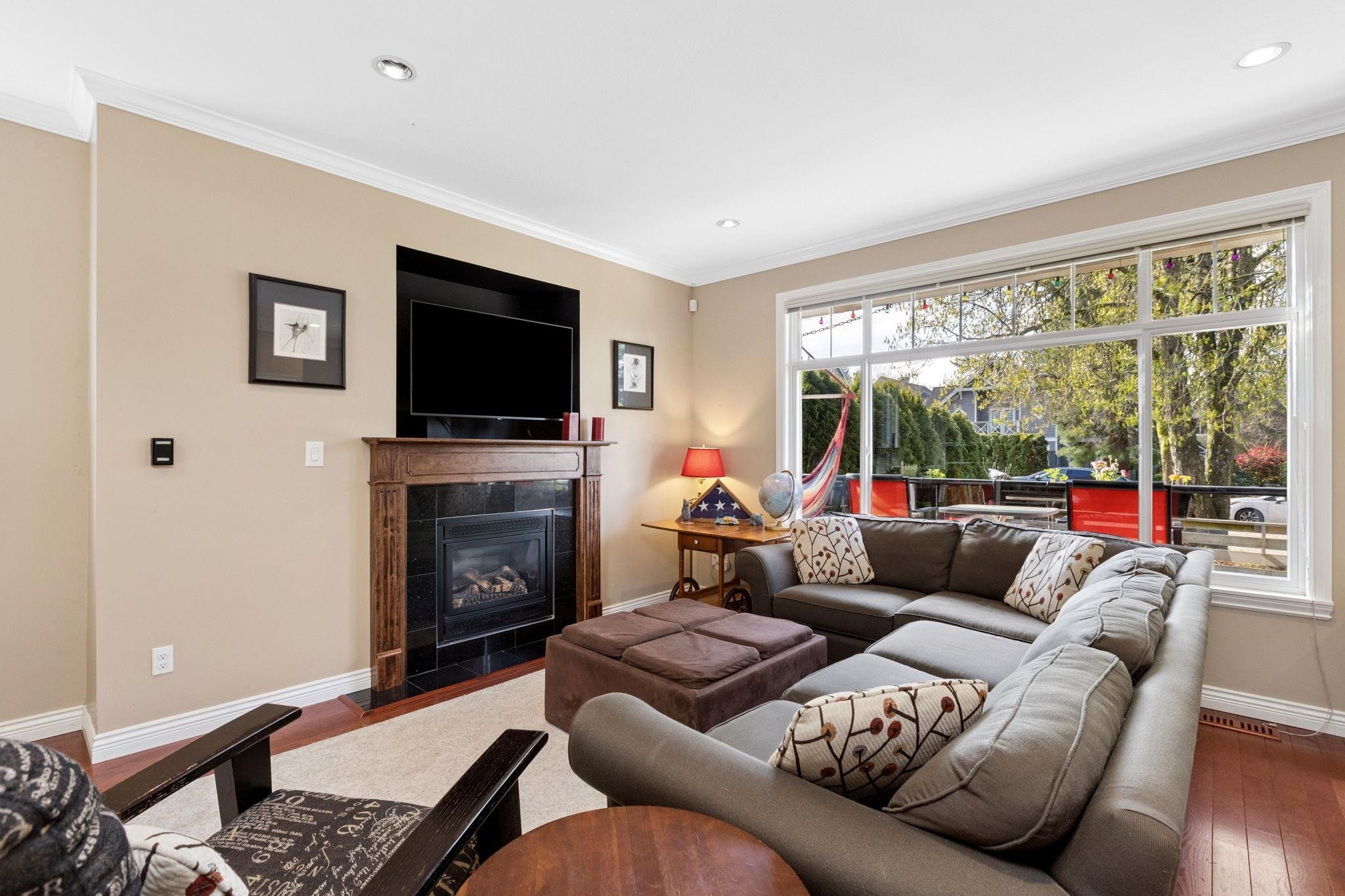 250 E 17TH STREET
