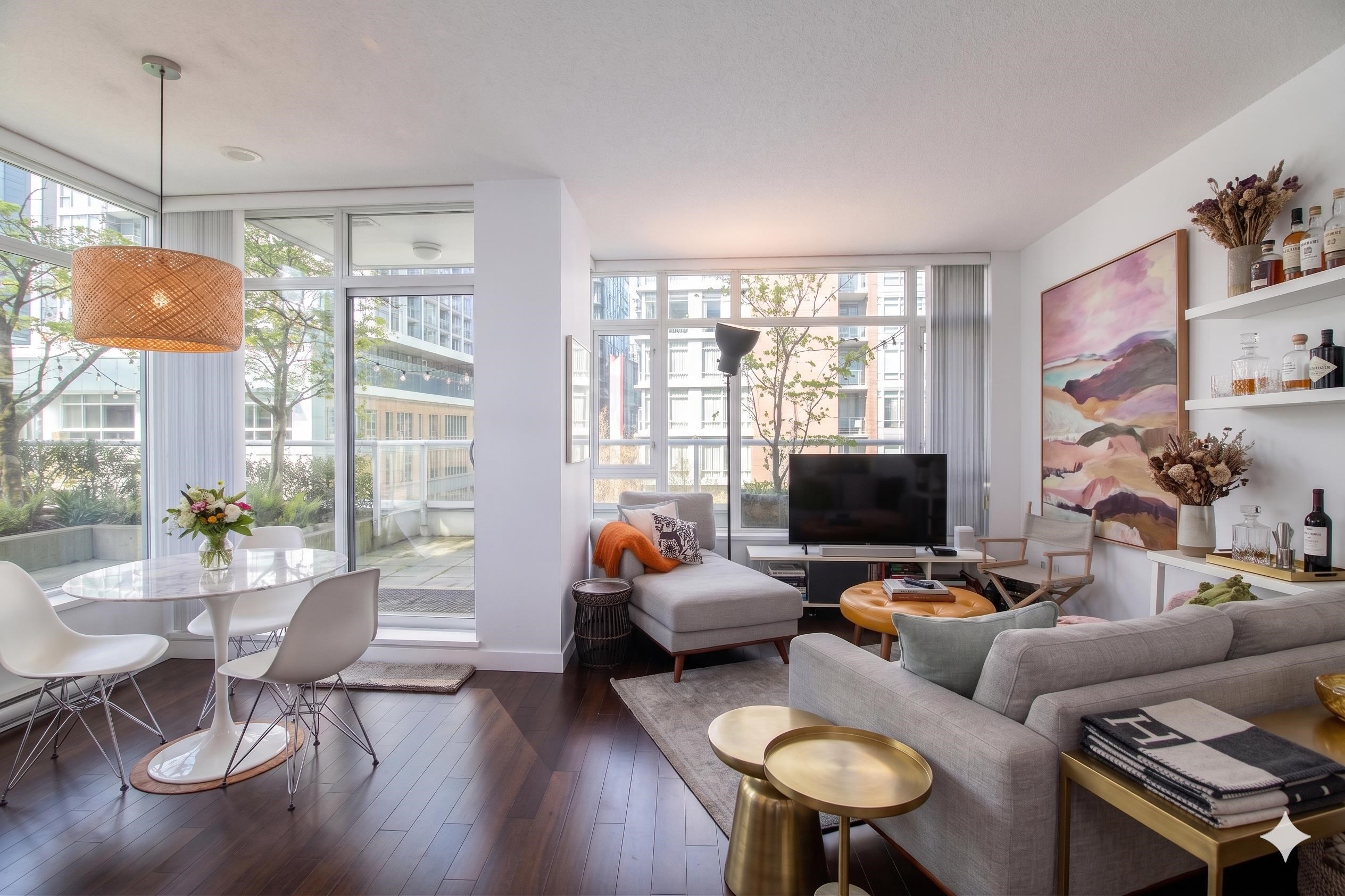 402 480 ROBSON STREET Unit: 402