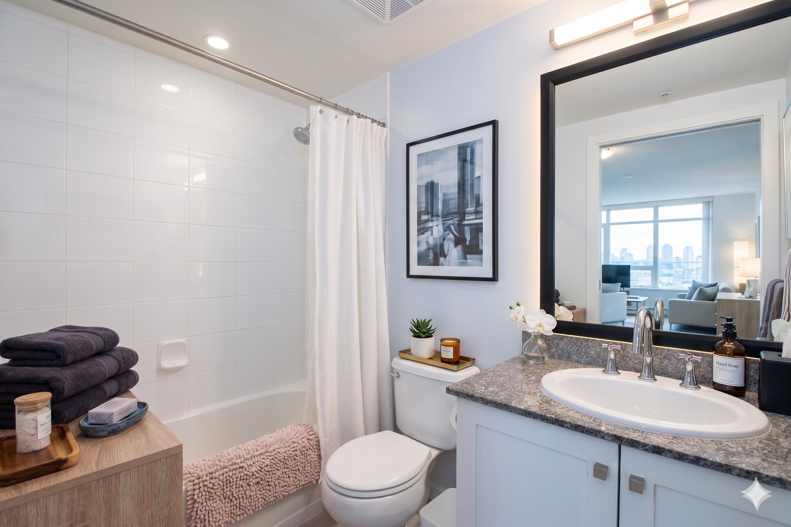 402 480 ROBSON STREET Unit: 402