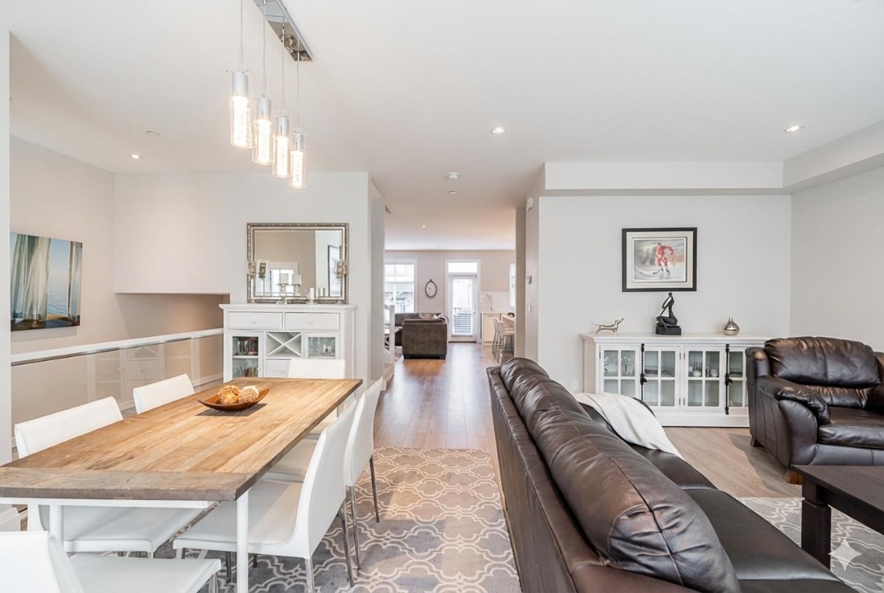 22 19938 70 AVENUE Unit: 22