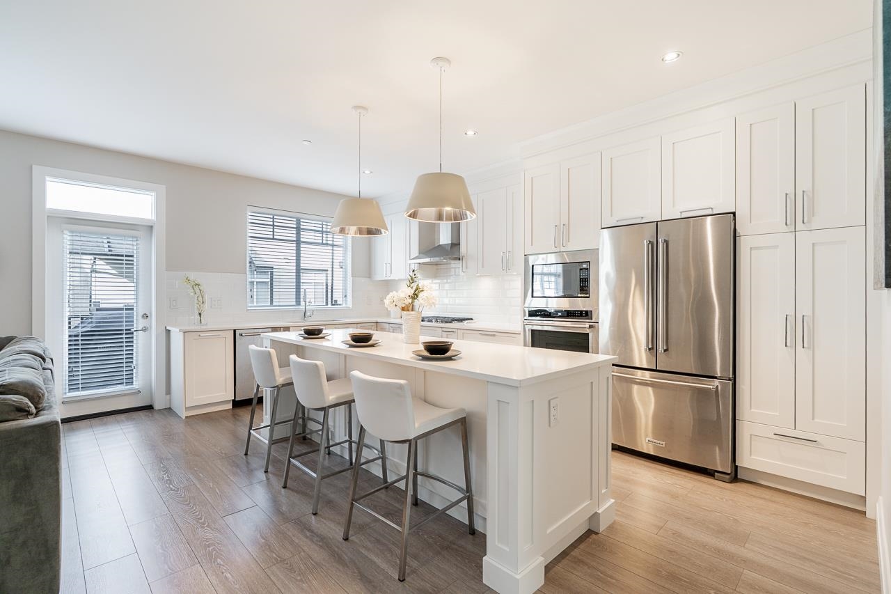 22 19938 70 AVENUE Unit: 22