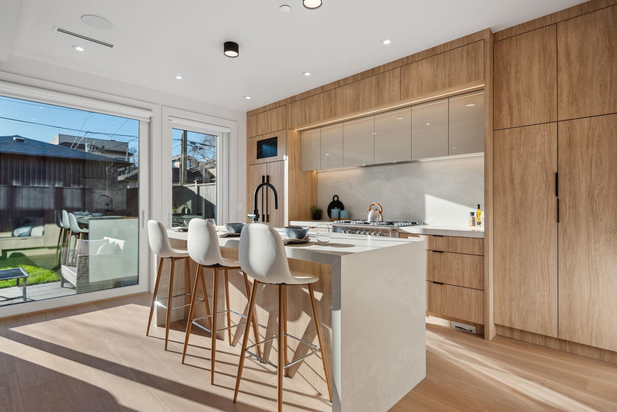 2 3620 W 20TH AVENUE Unit: 2