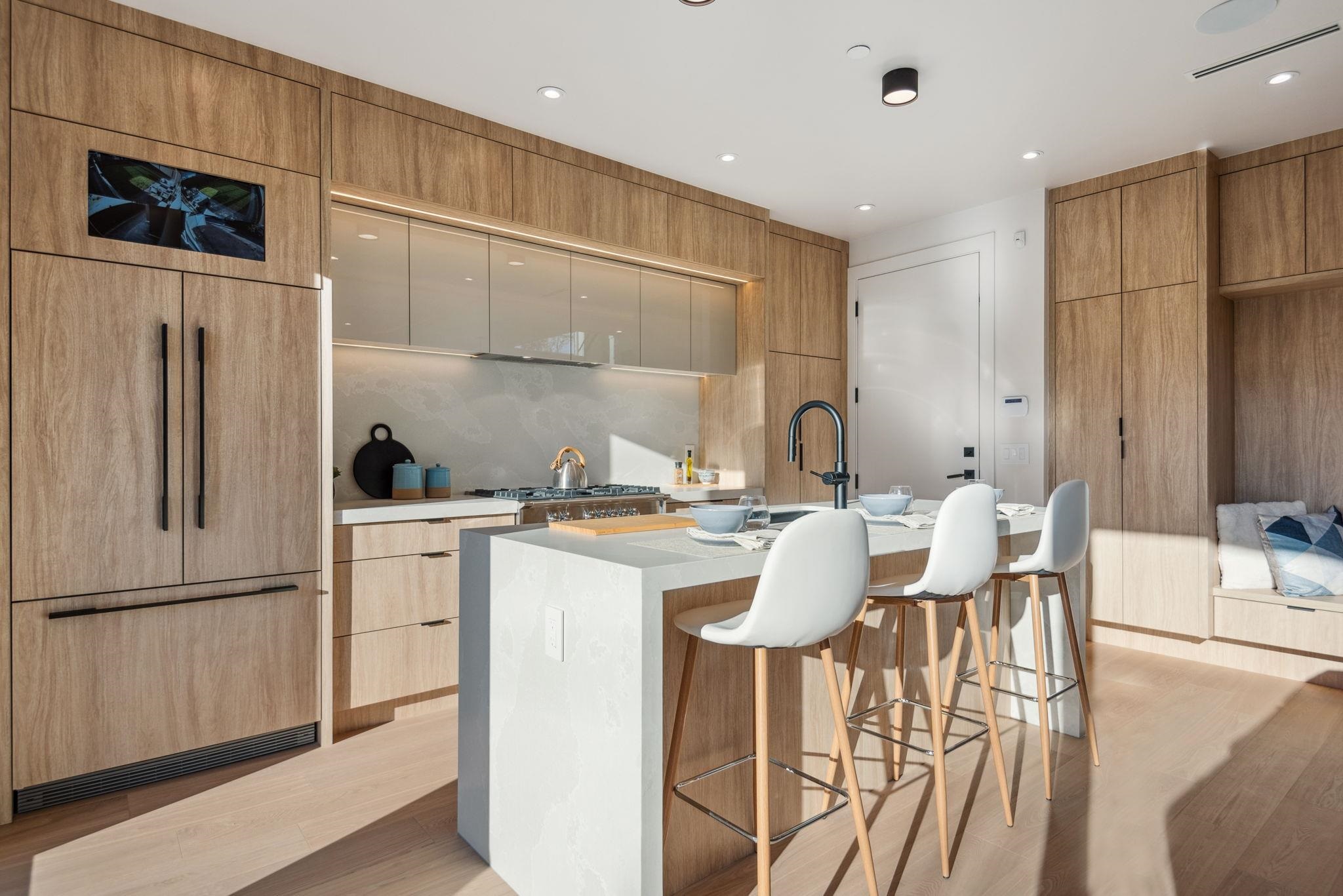 2 3620 W 20TH AVENUE Unit: 2