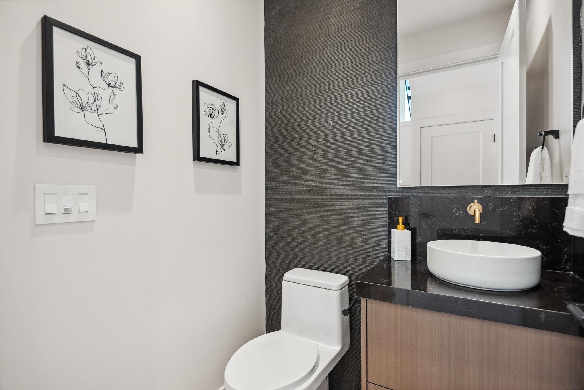 2 3620 W 20TH AVENUE Unit: 2