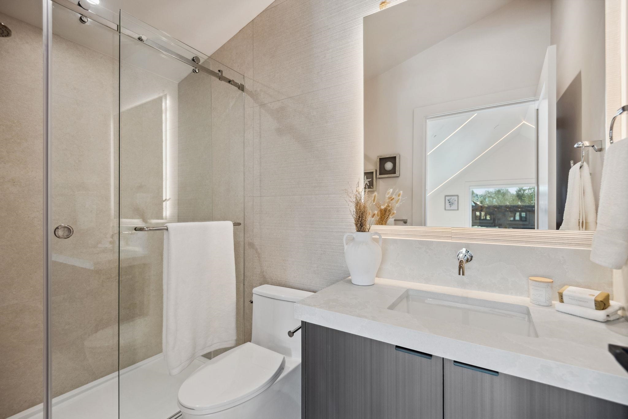 2 3620 W 20TH AVENUE Unit: 2