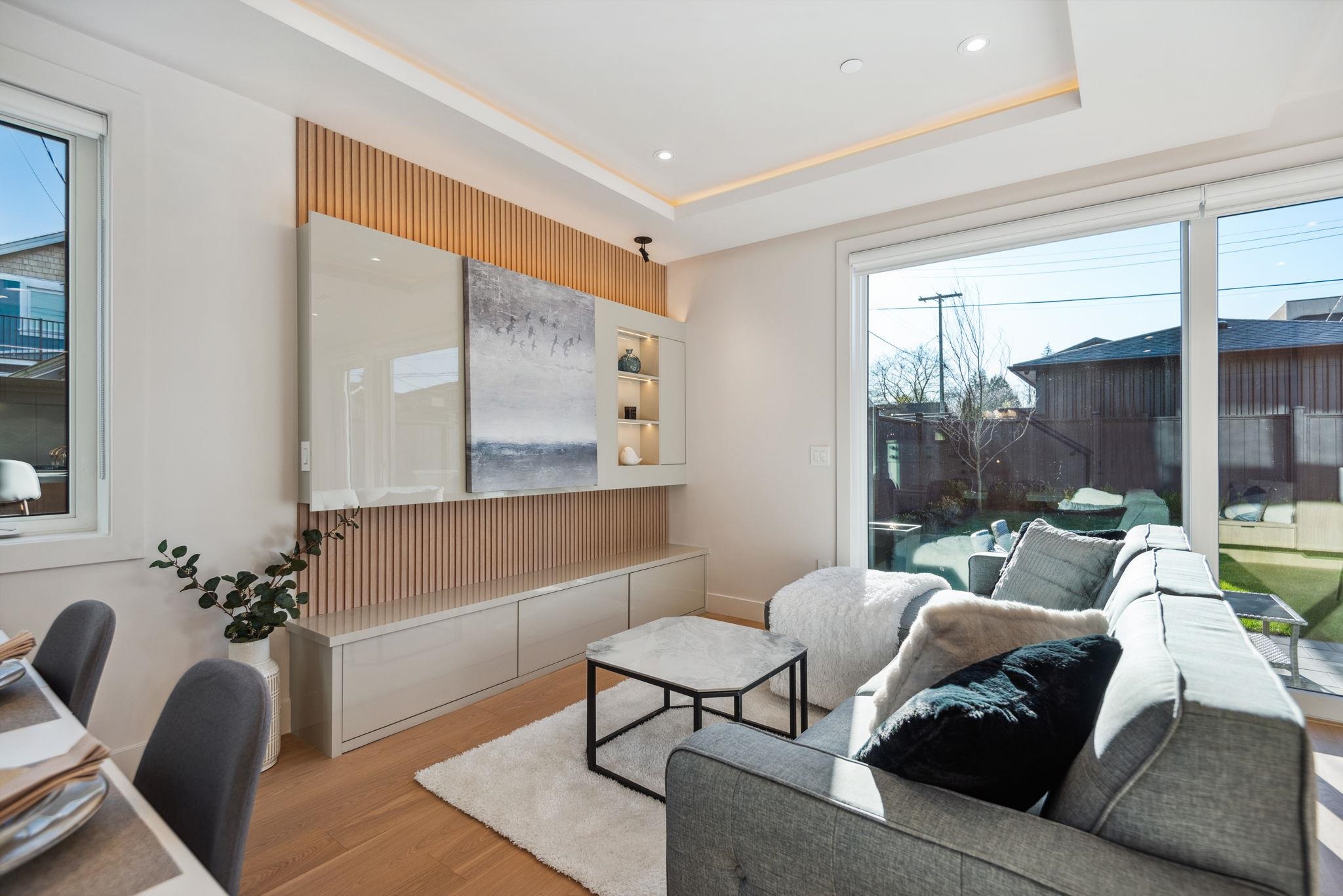 2 3620 W 20TH AVENUE Unit: 2