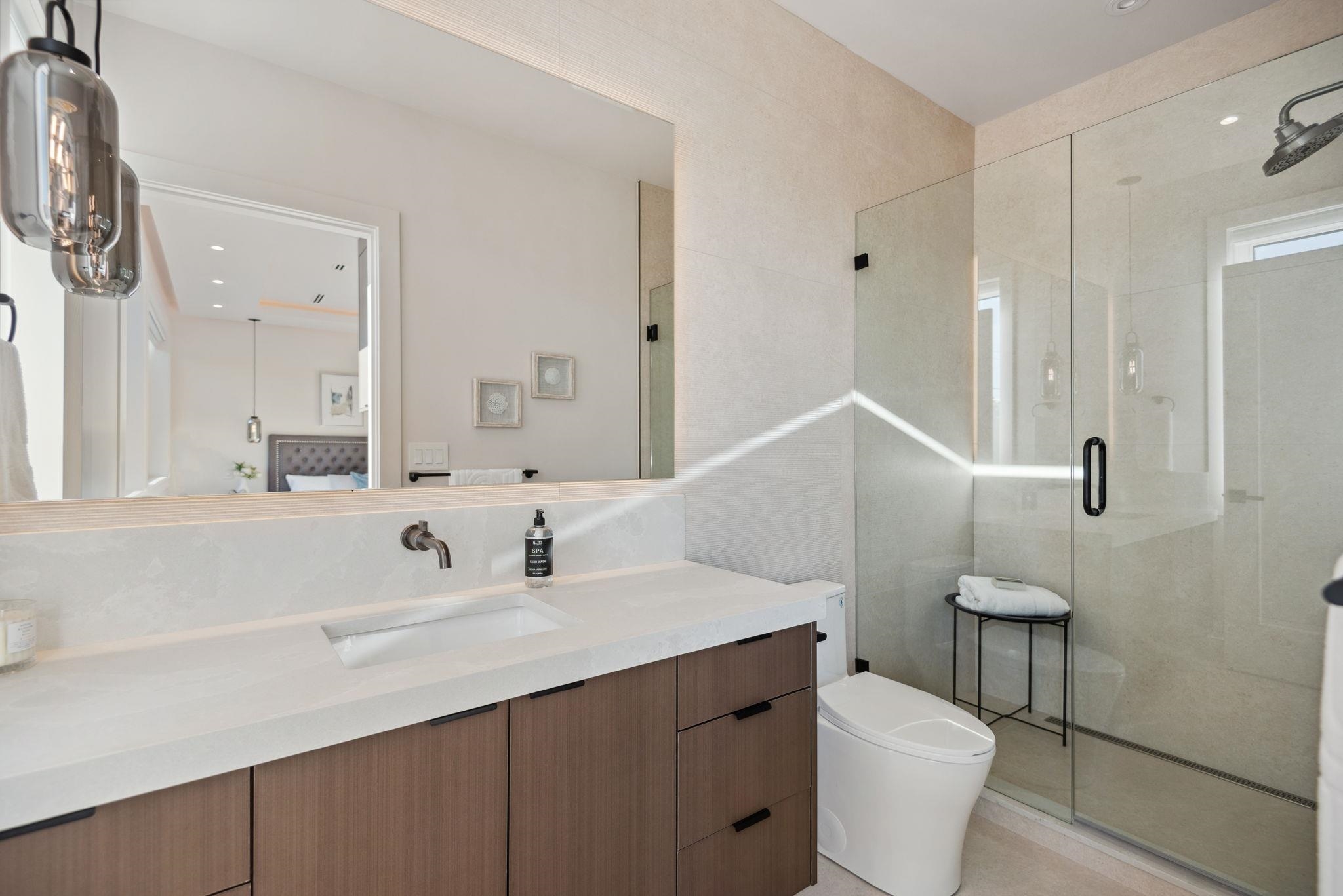 2 3620 W 20TH AVENUE Unit: 2
