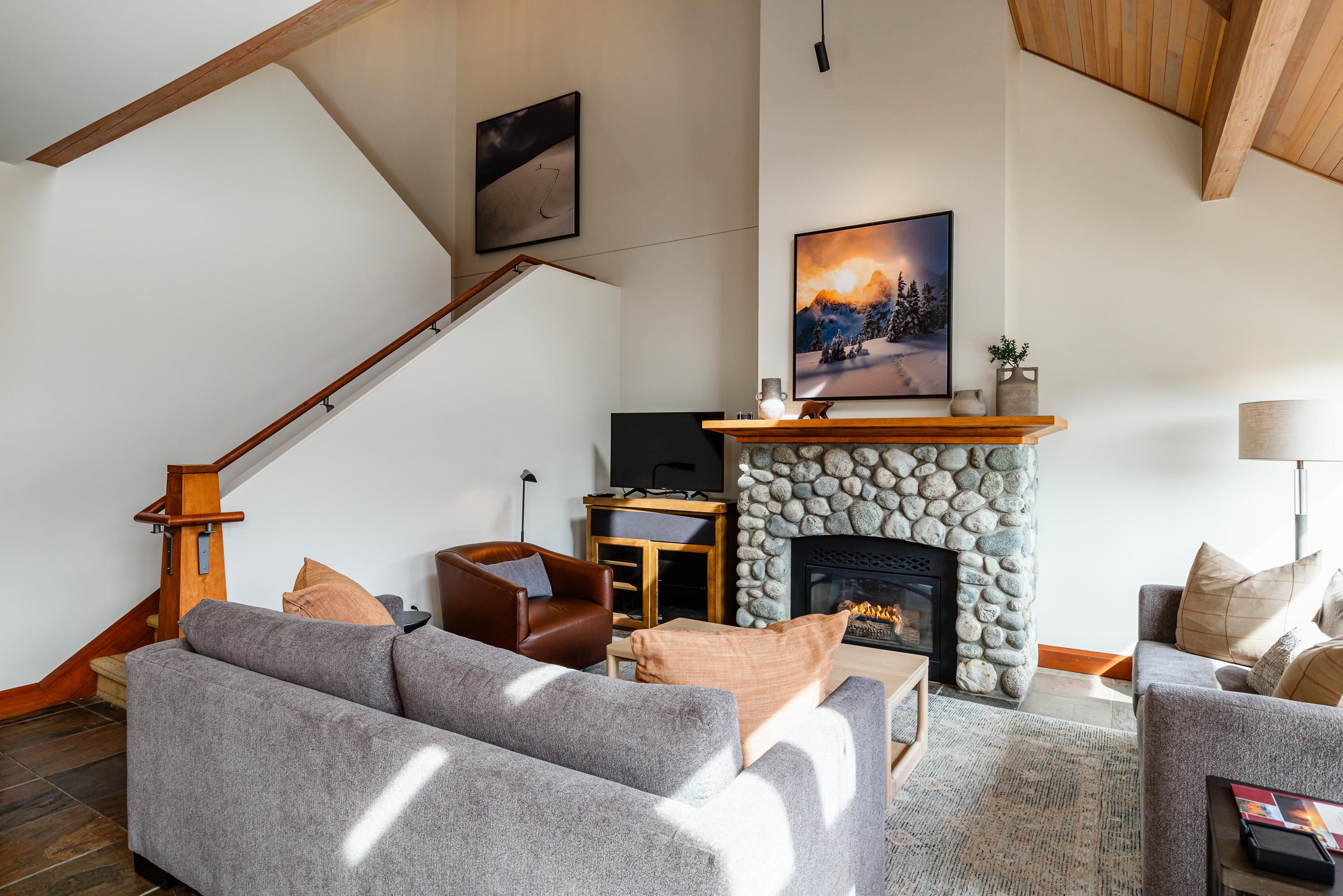 Week B 4726 SETTEBELLO DRIVE Unit: Week B