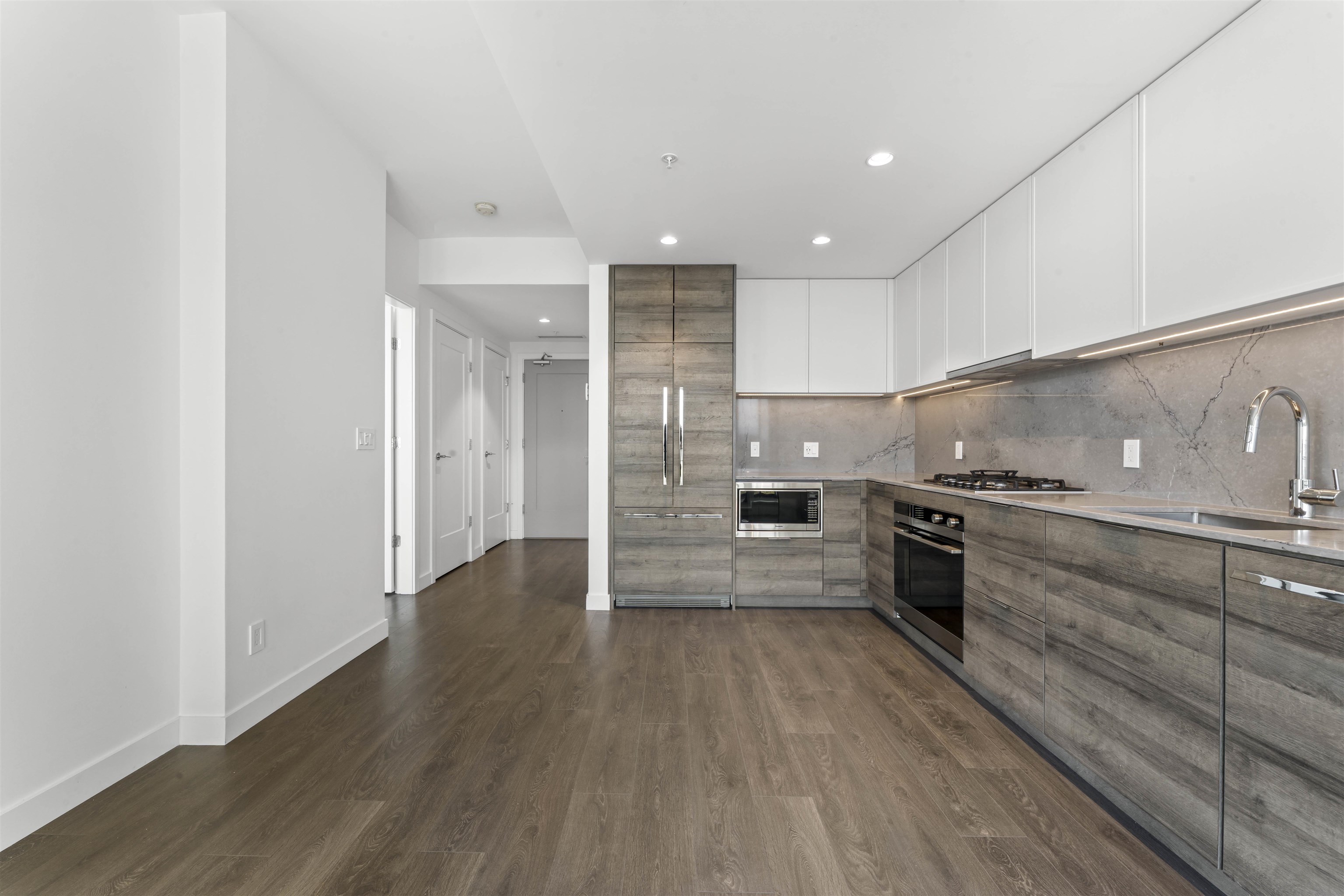 1203 1045 AUSTIN AVENUE Unit: 1203