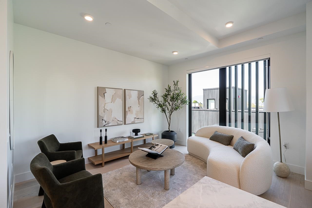 202 539 W 28TH AVENUE Unit: 202