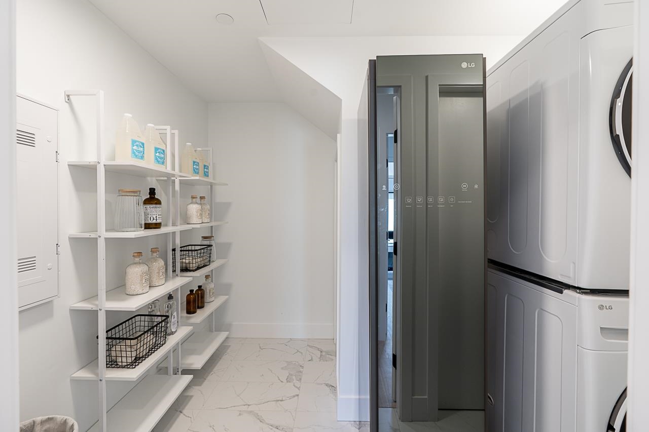 202 539 W 28TH AVENUE Unit: 202