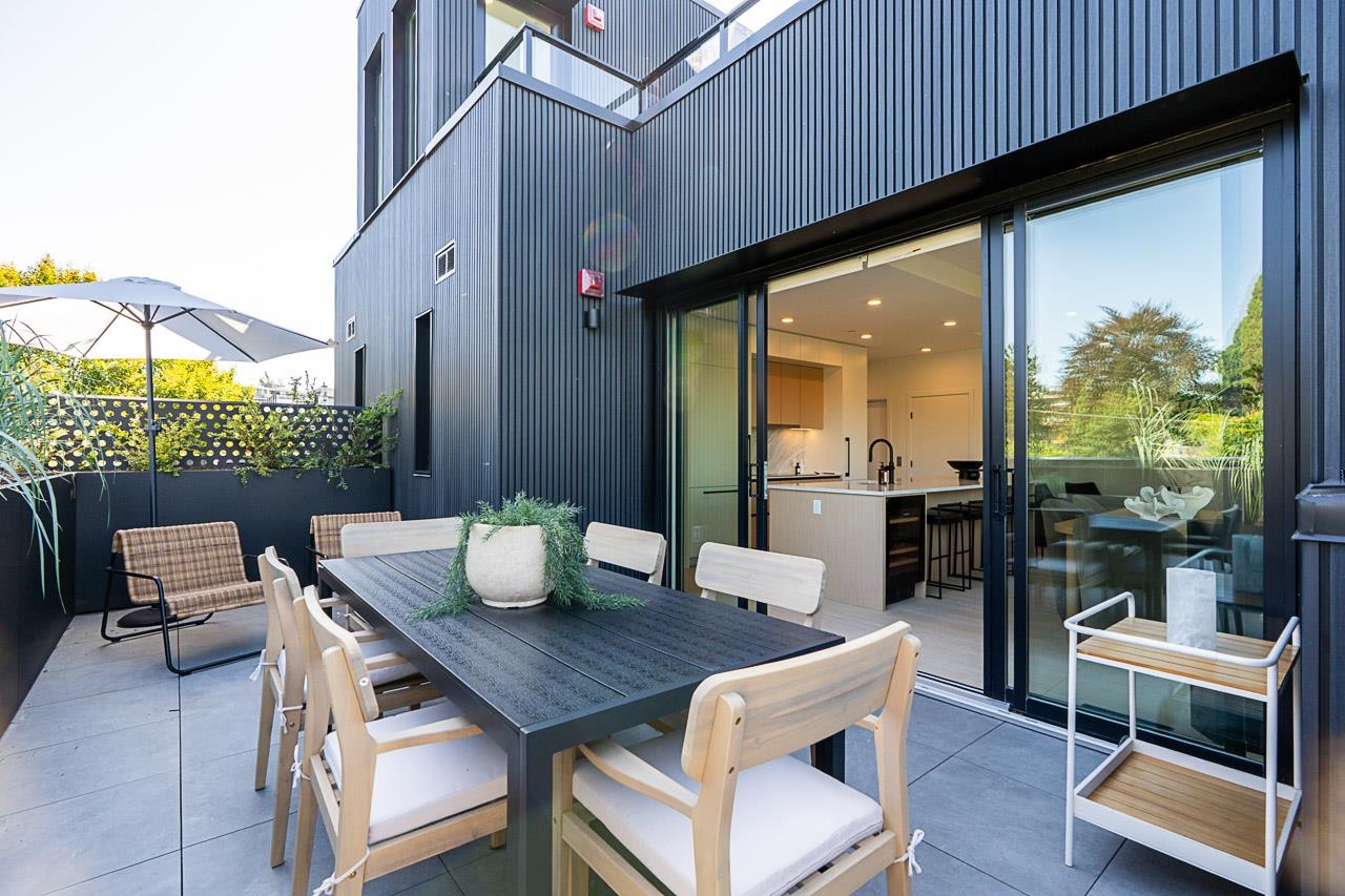 202 539 W 28TH AVENUE Unit: 202
