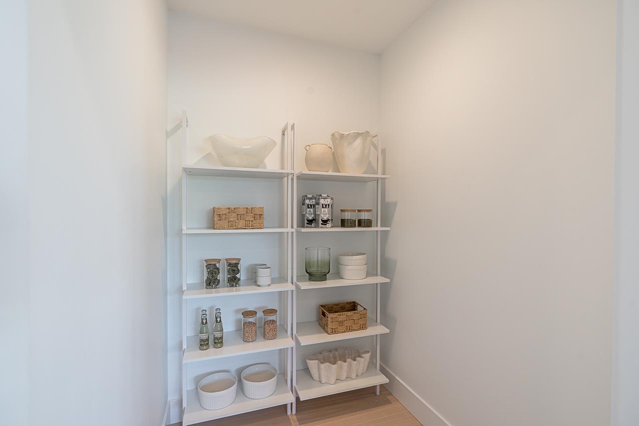 202 539 W 28TH AVENUE Unit: 202