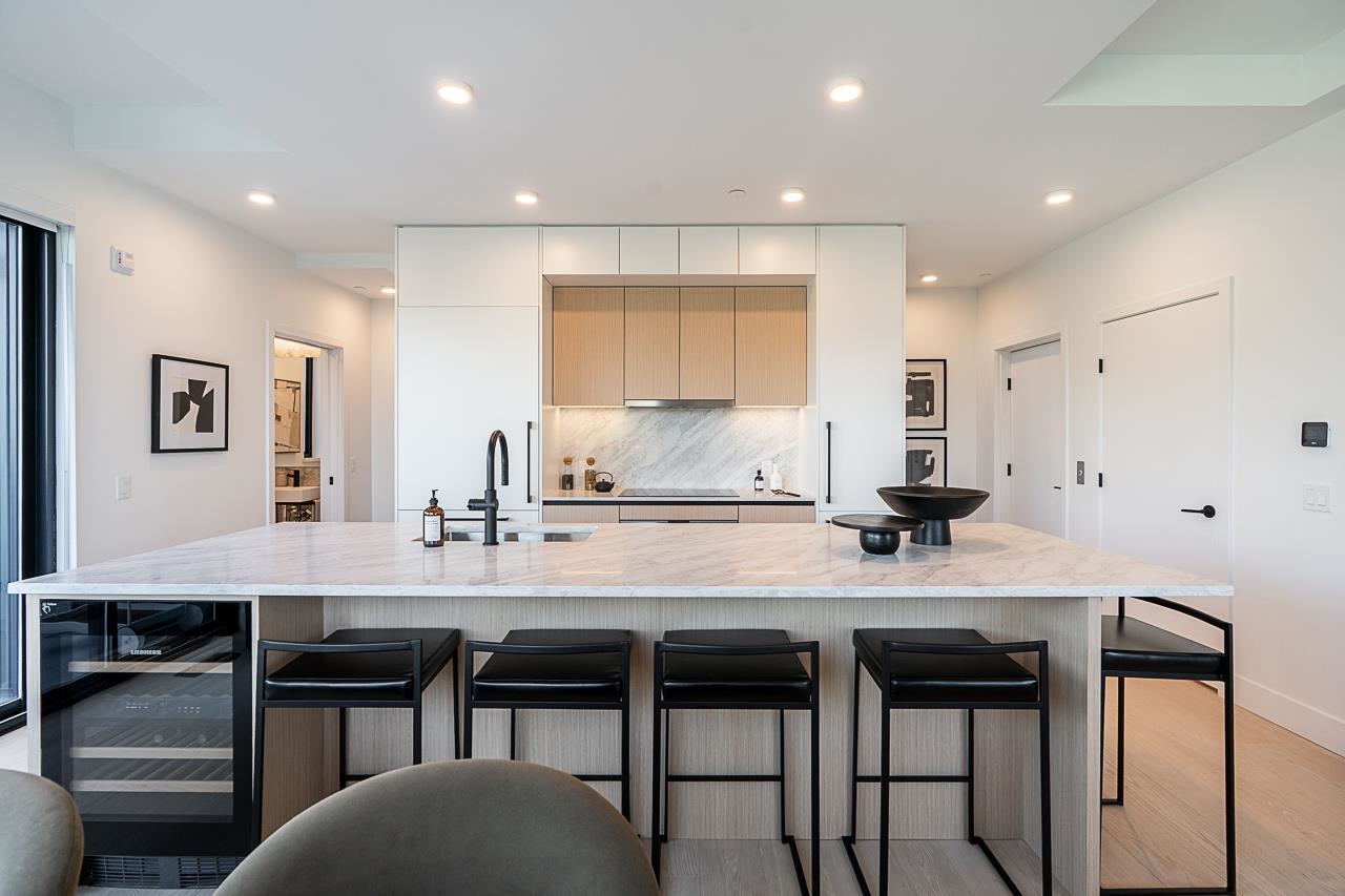 202 539 W 28TH AVENUE Unit: 202