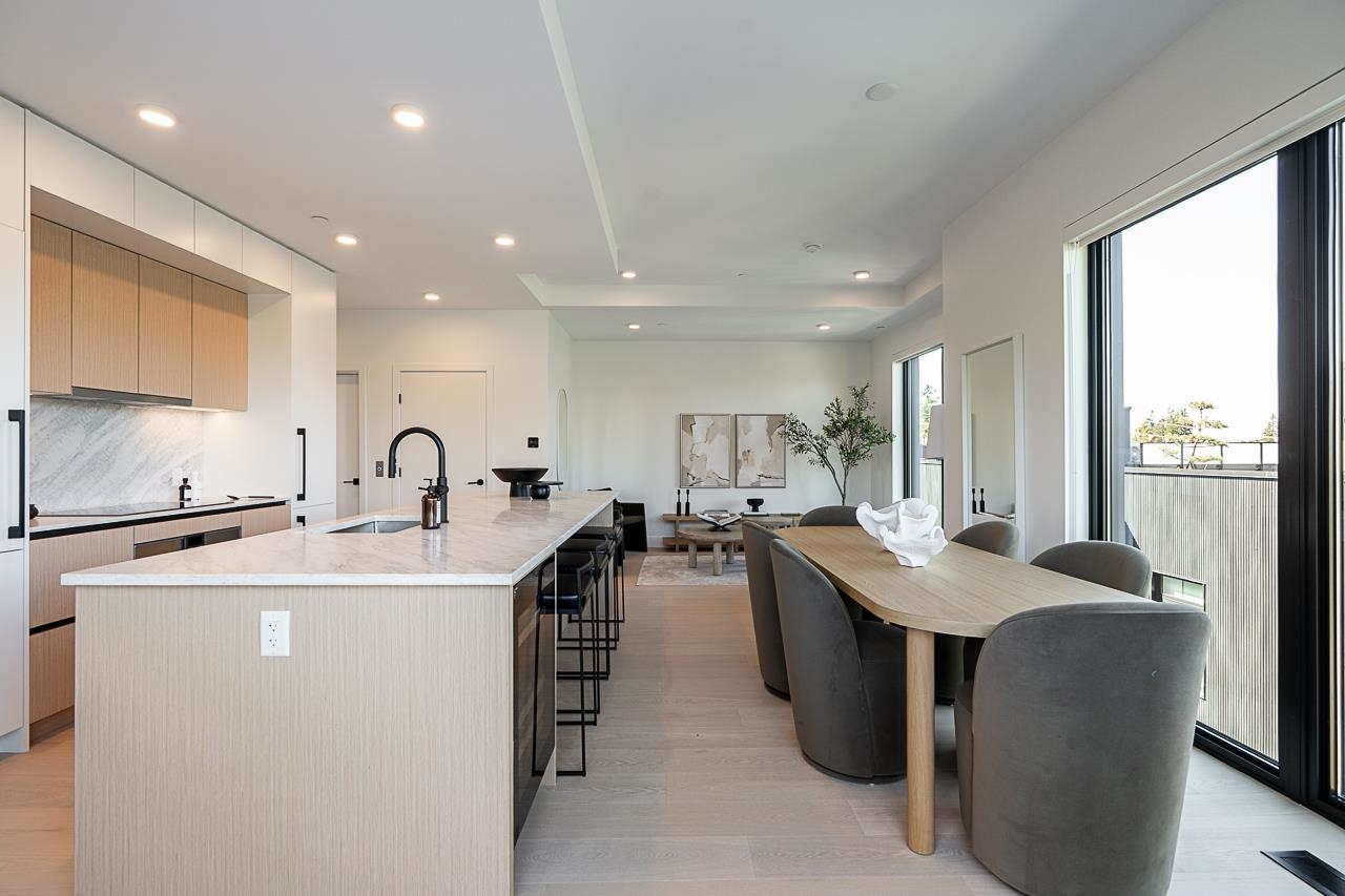 202 539 W 28TH AVENUE Unit: 202