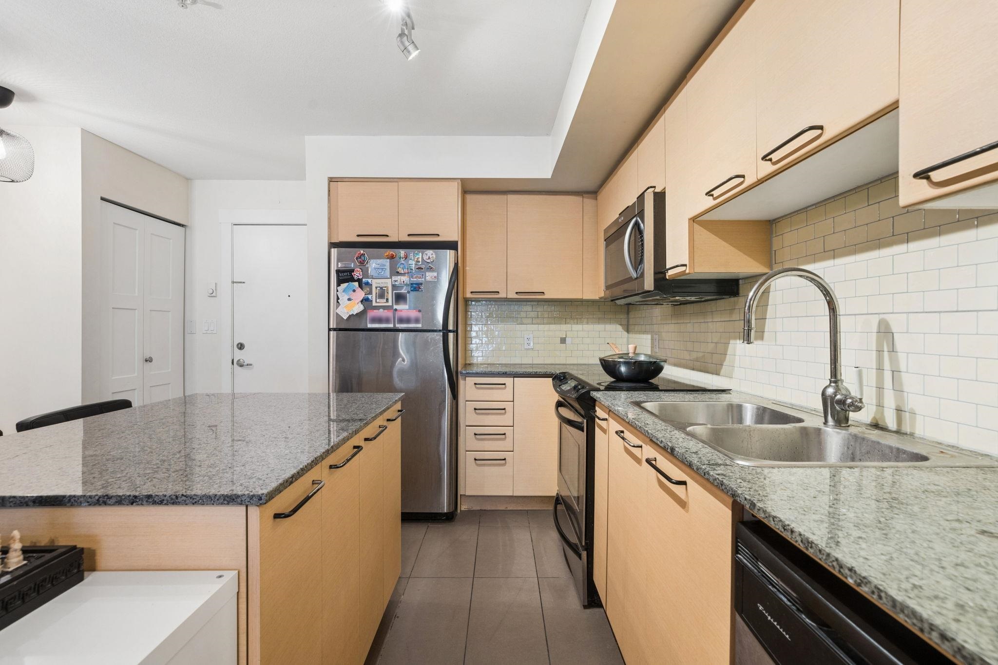 111 10822 CITY PARKWAY Unit: 111