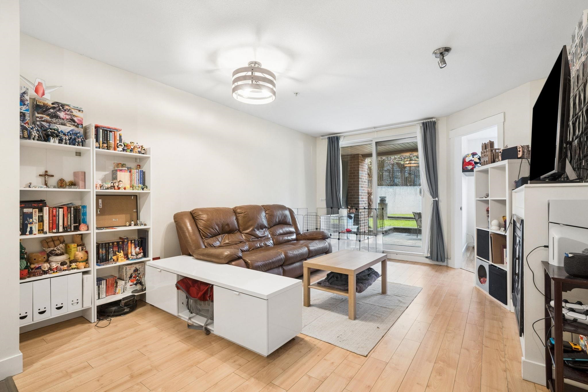 111 10822 CITY PARKWAY Unit: 111