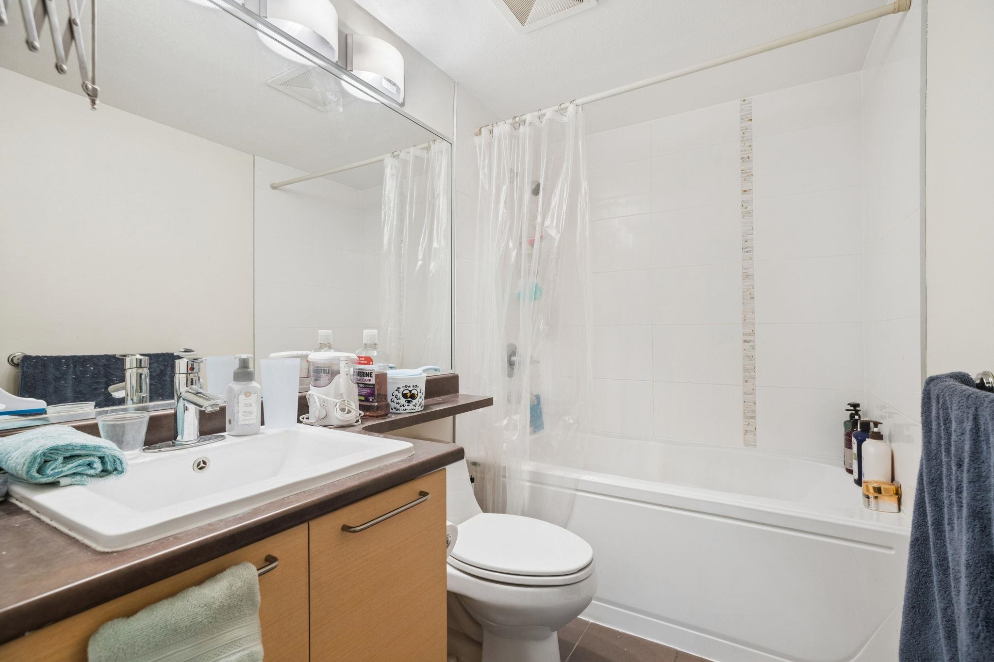 111 10822 CITY PARKWAY Unit: 111