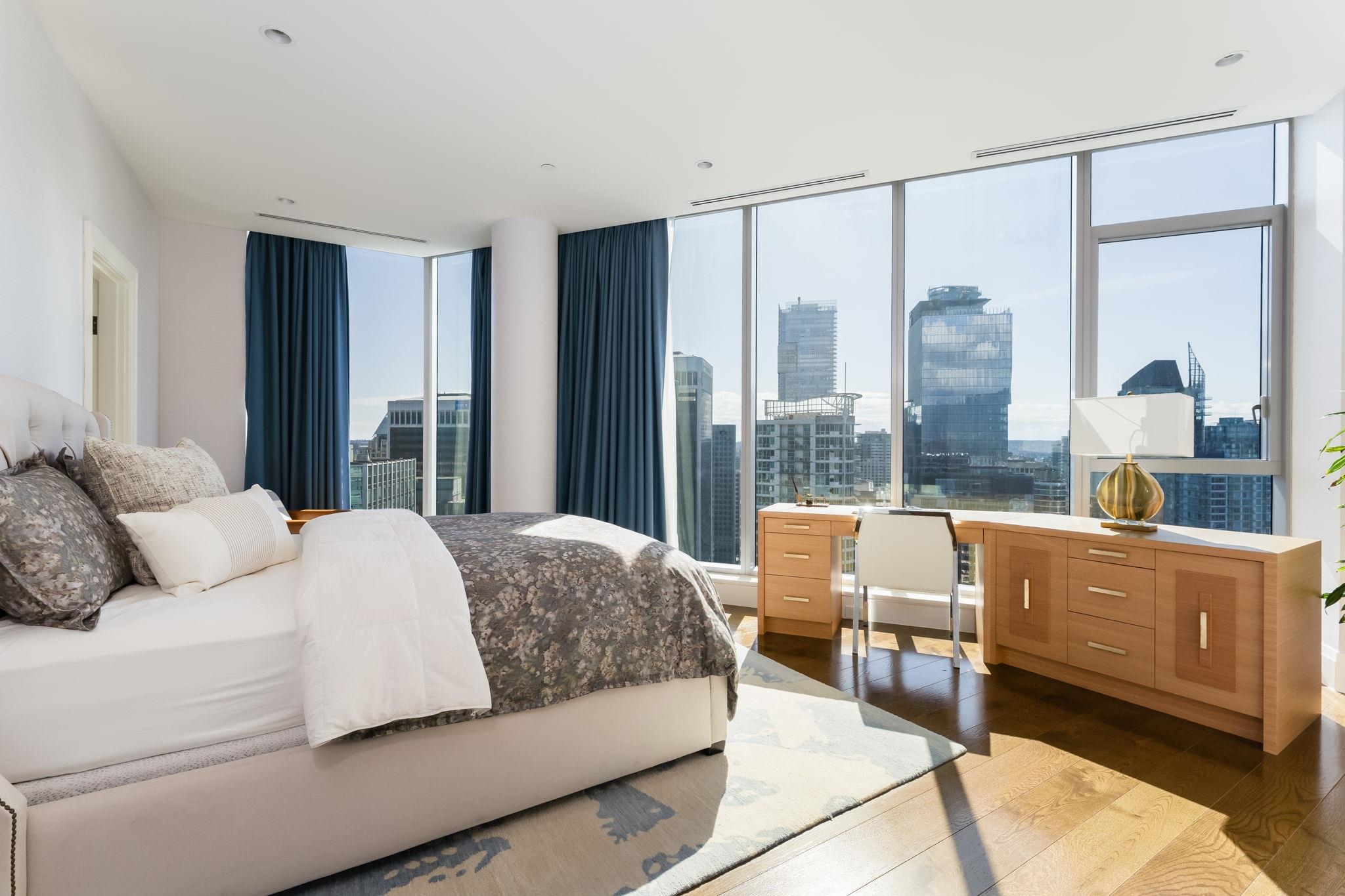 PH3101 277 THURLOW STREET Unit: PH3101