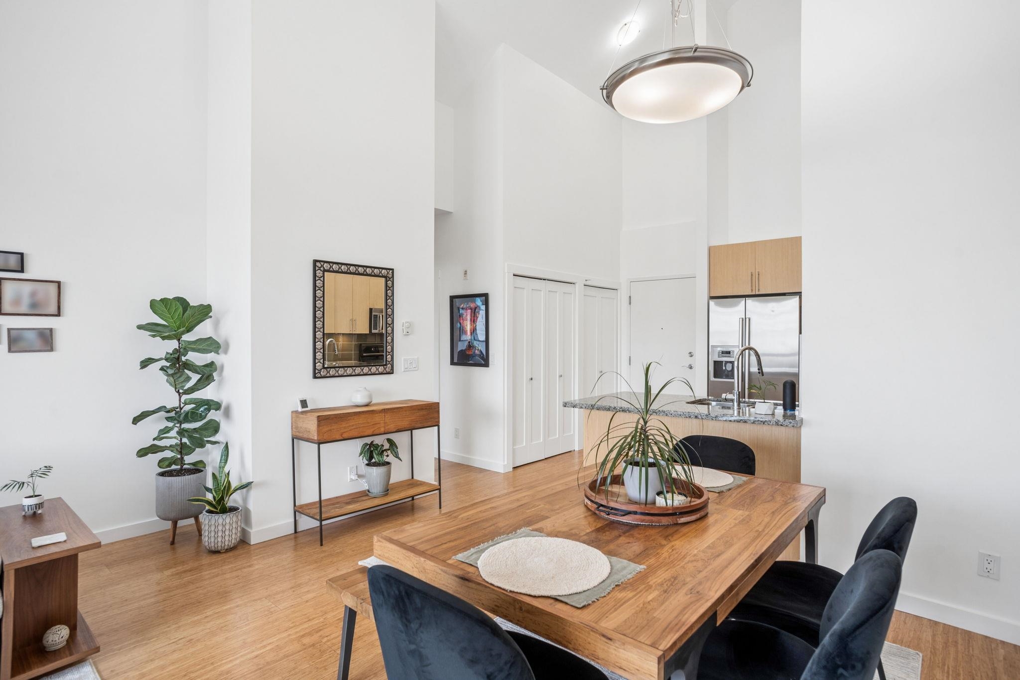 401 6233 LONDON ROAD Unit: 401