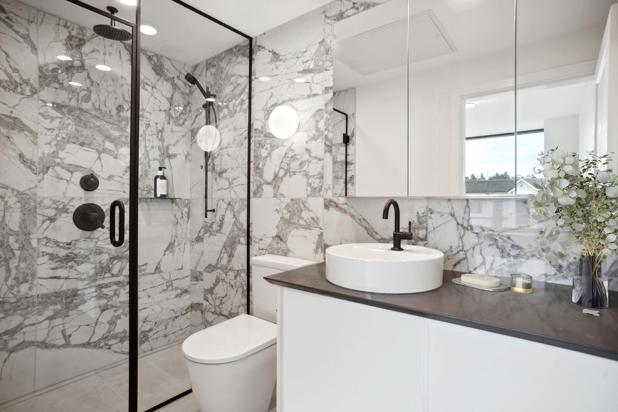 101 157 W KING EDWARD AVENUE Unit: 101