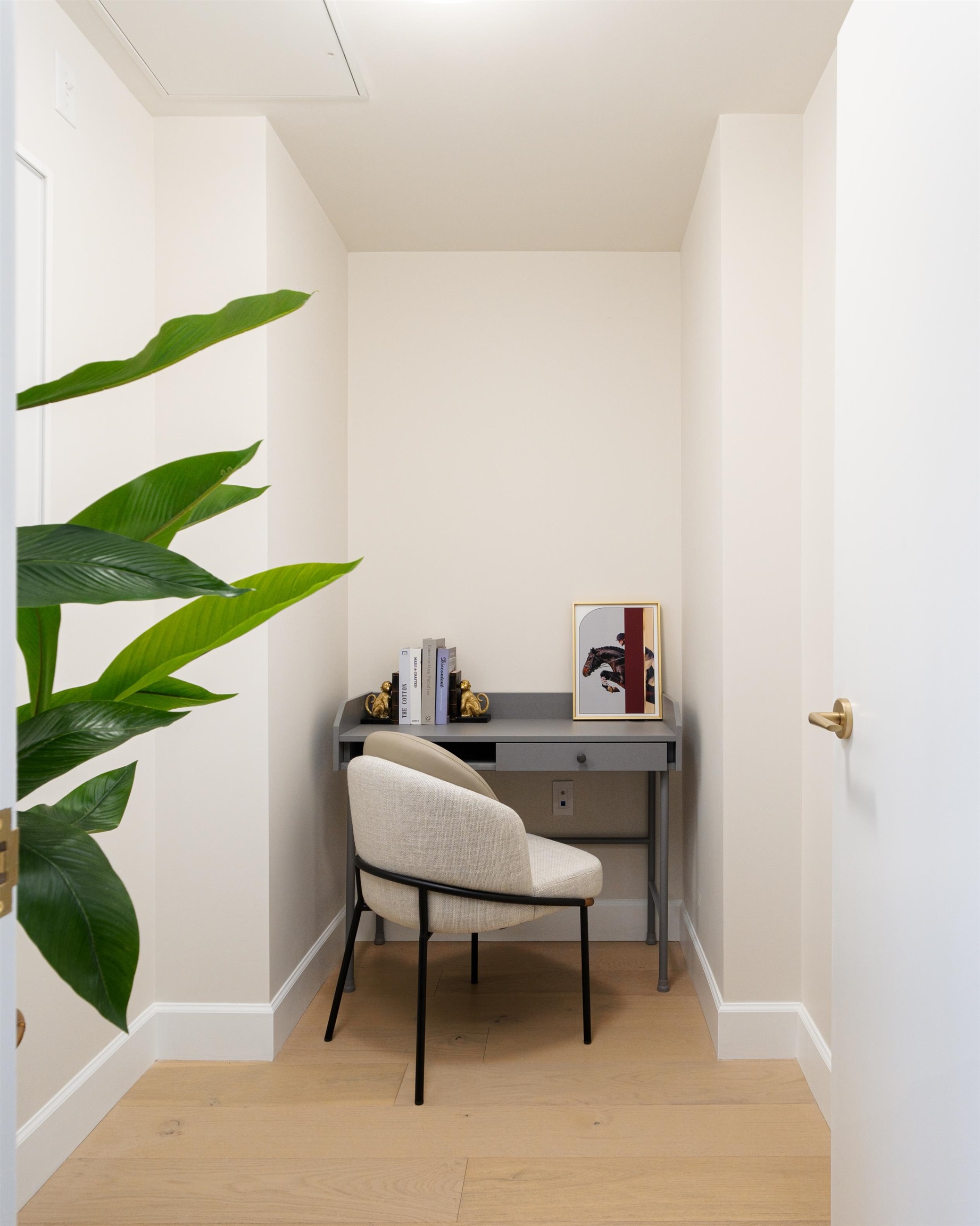 202 3668 W 10TH AVENUE Unit: 202