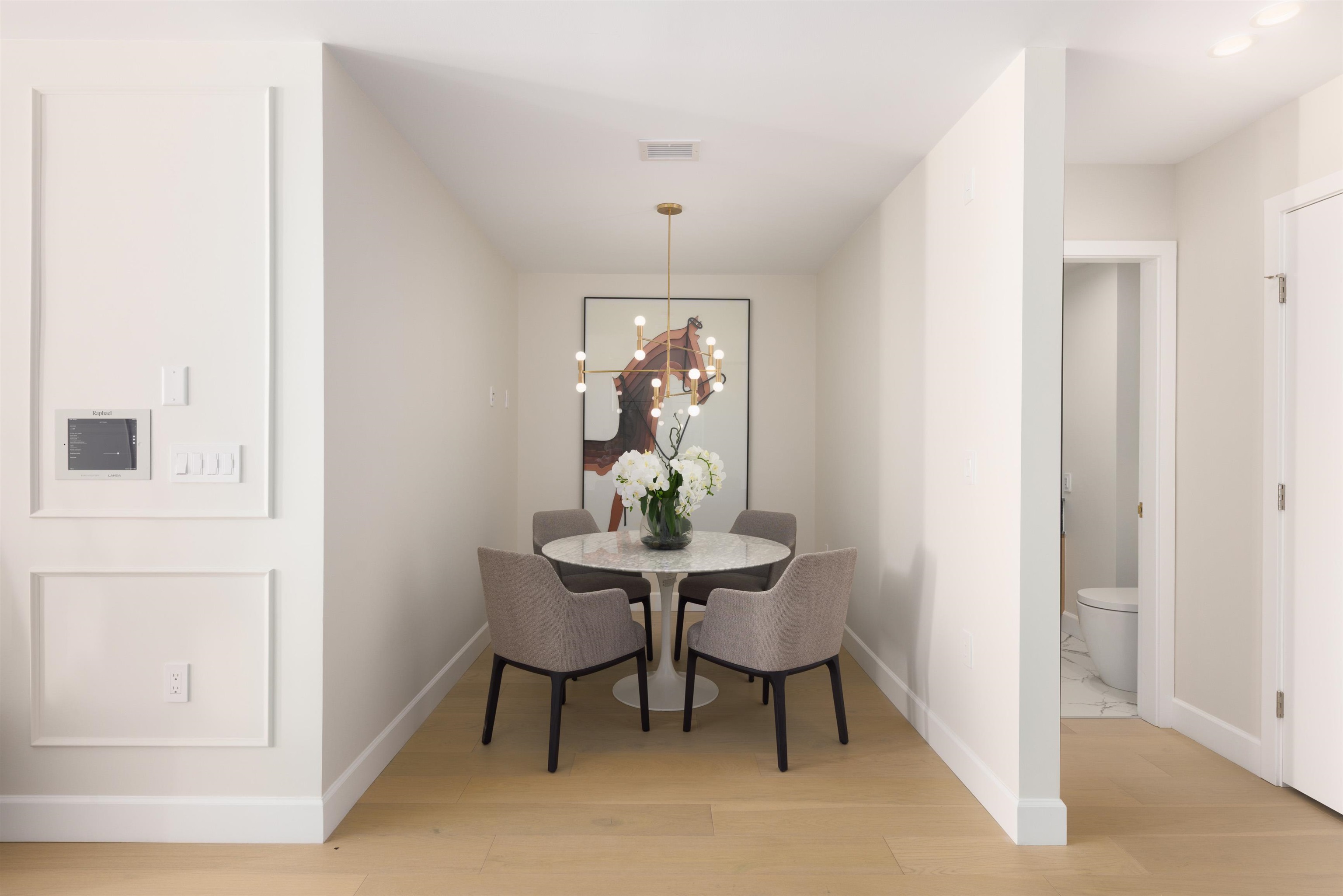 205 3668 W 10TH AVENUE Unit: 205