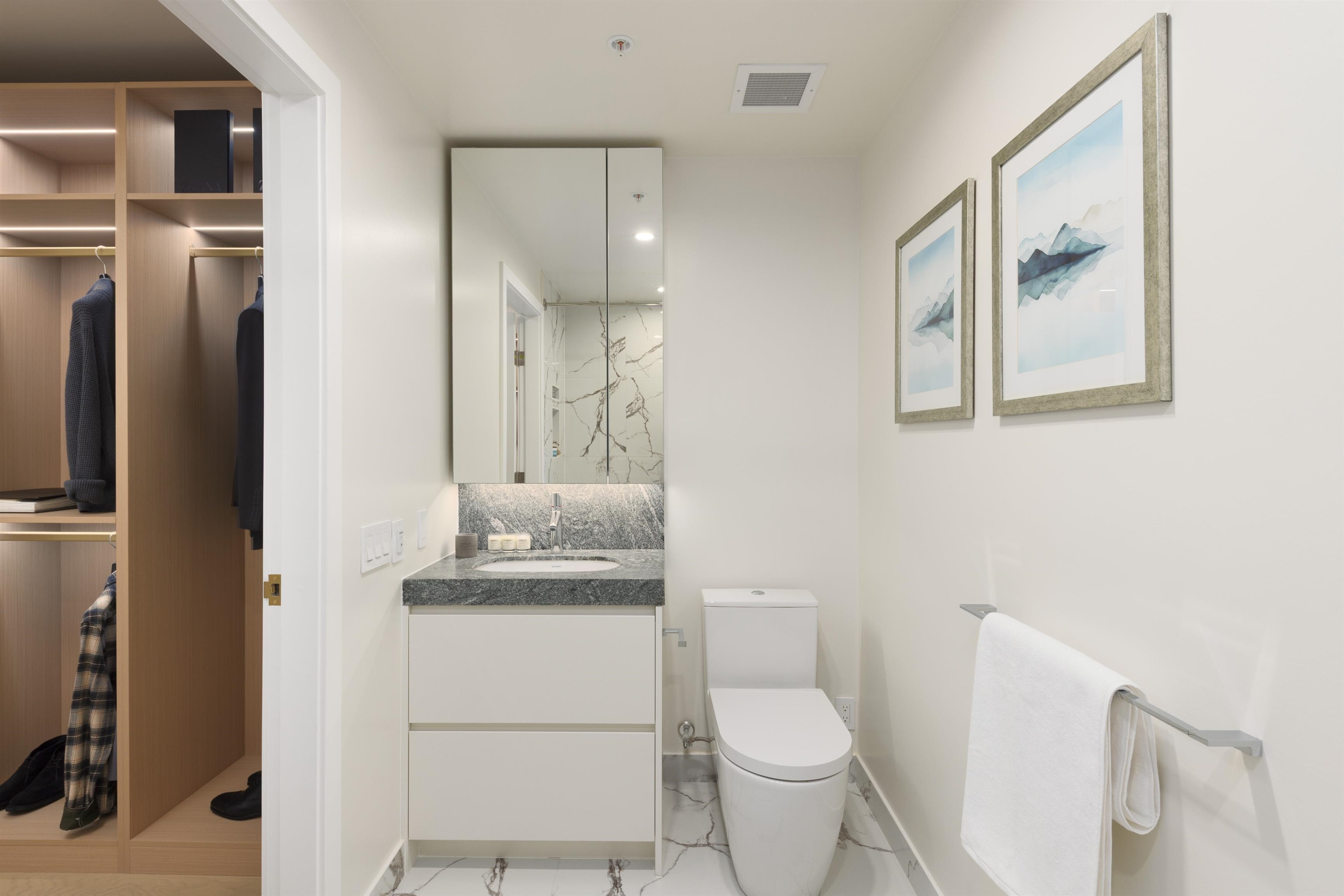 205 3668 W 10TH AVENUE Unit: 205