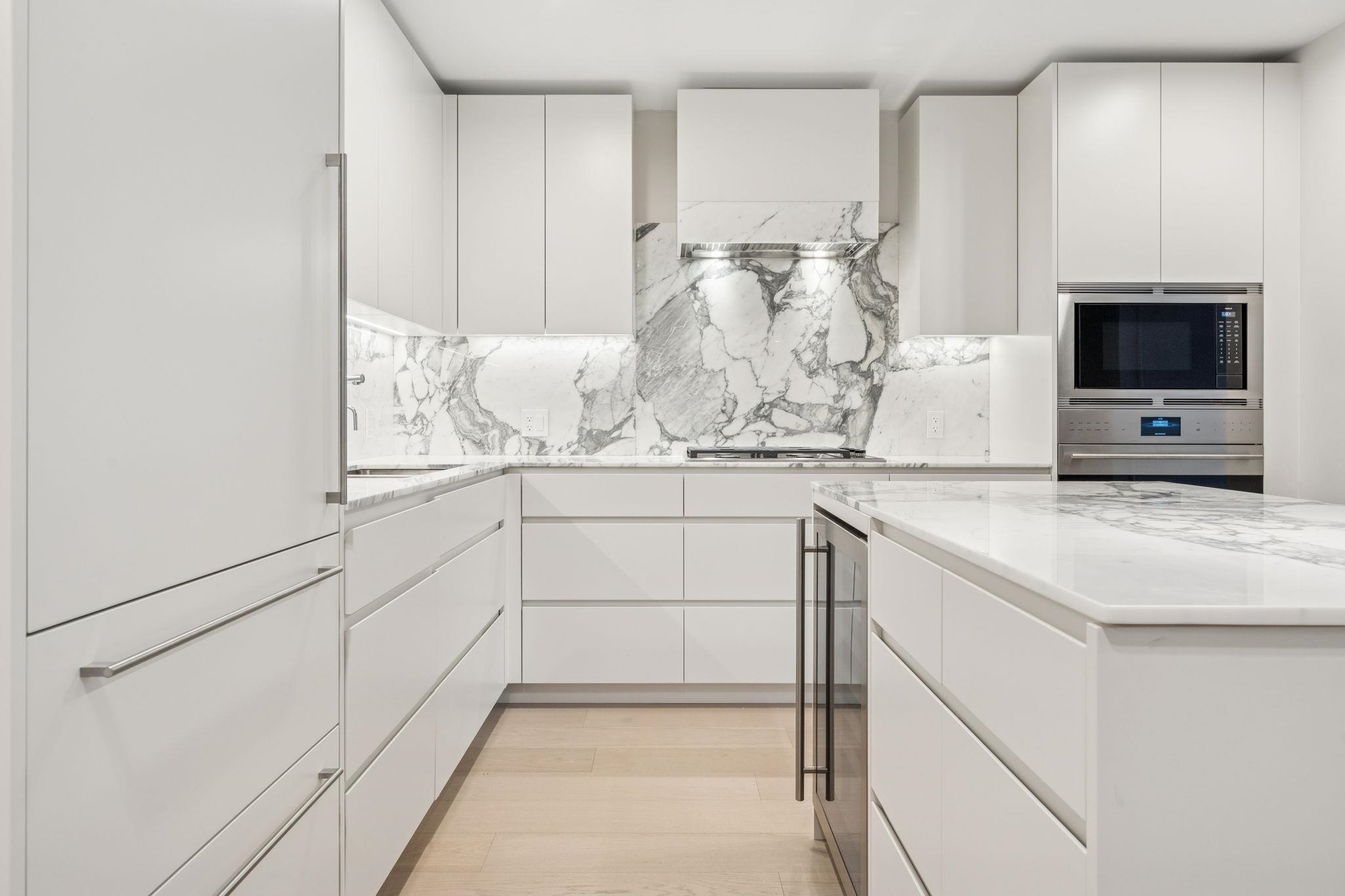 304 3668 W 10TH AVENUE Unit: 304