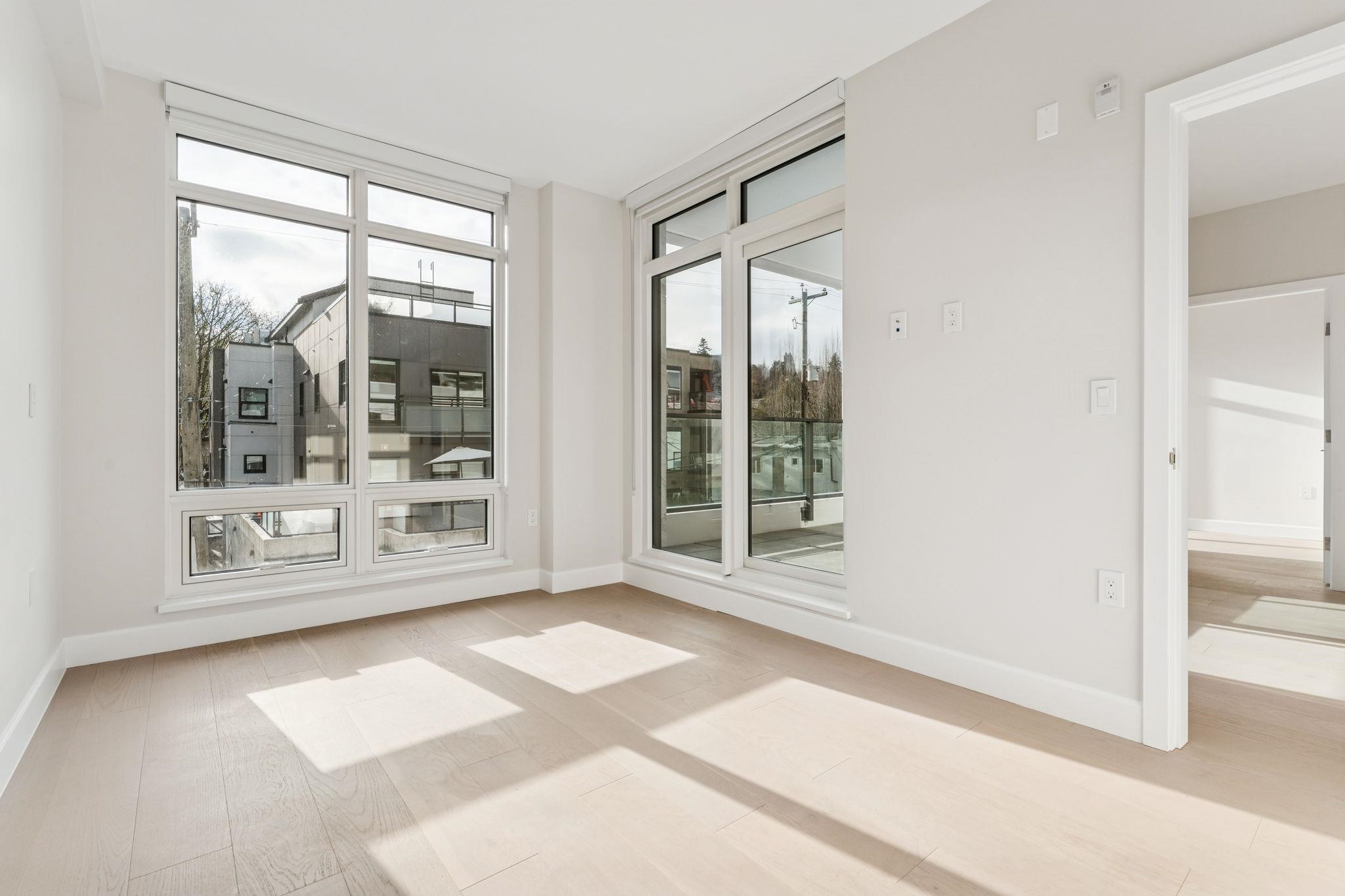 304 3668 W 10TH AVENUE Unit: 304